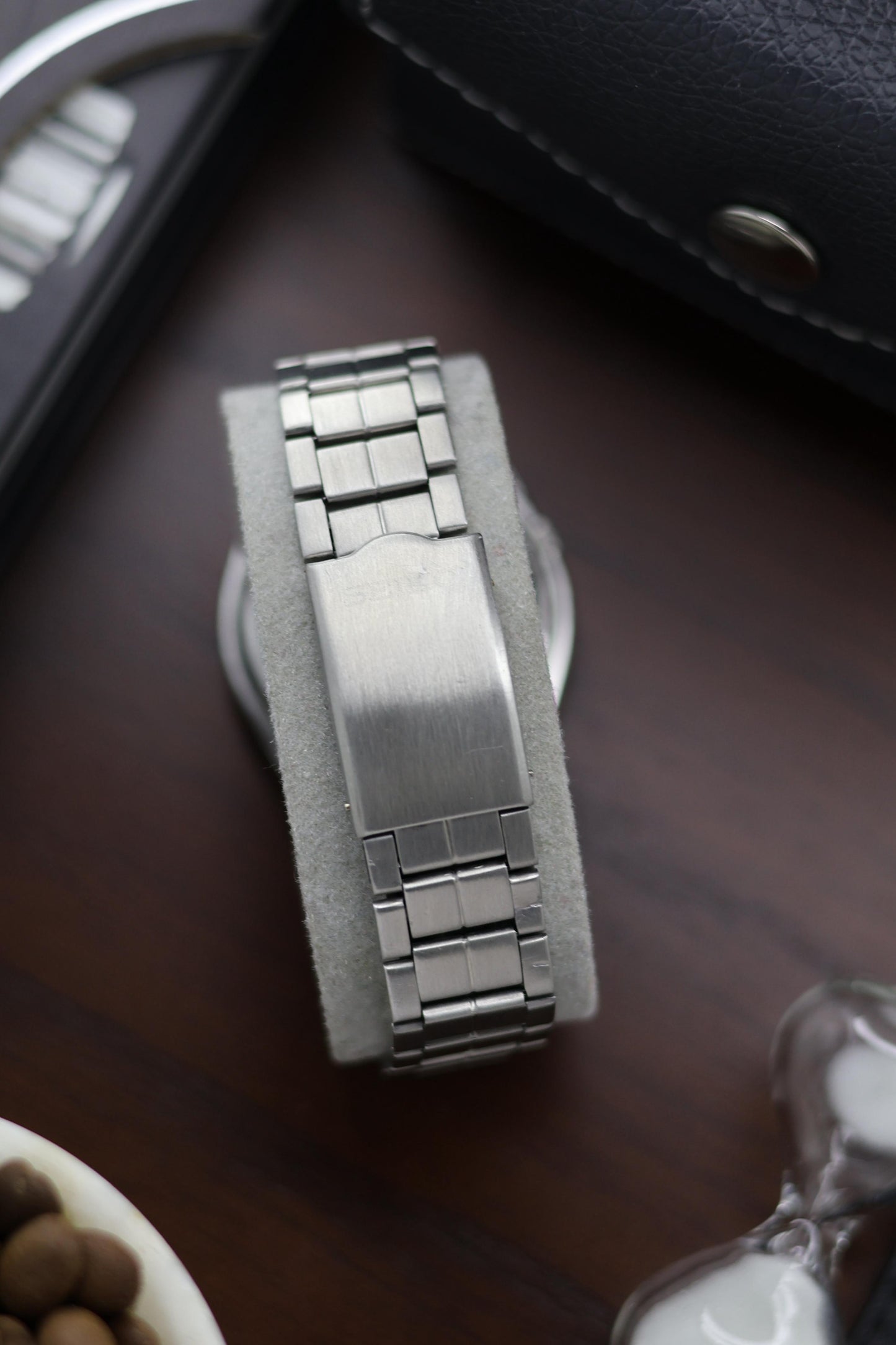 1982 Seiko 5 Black Dial- Automatic Vintage Watch (Pre Owned) - A228