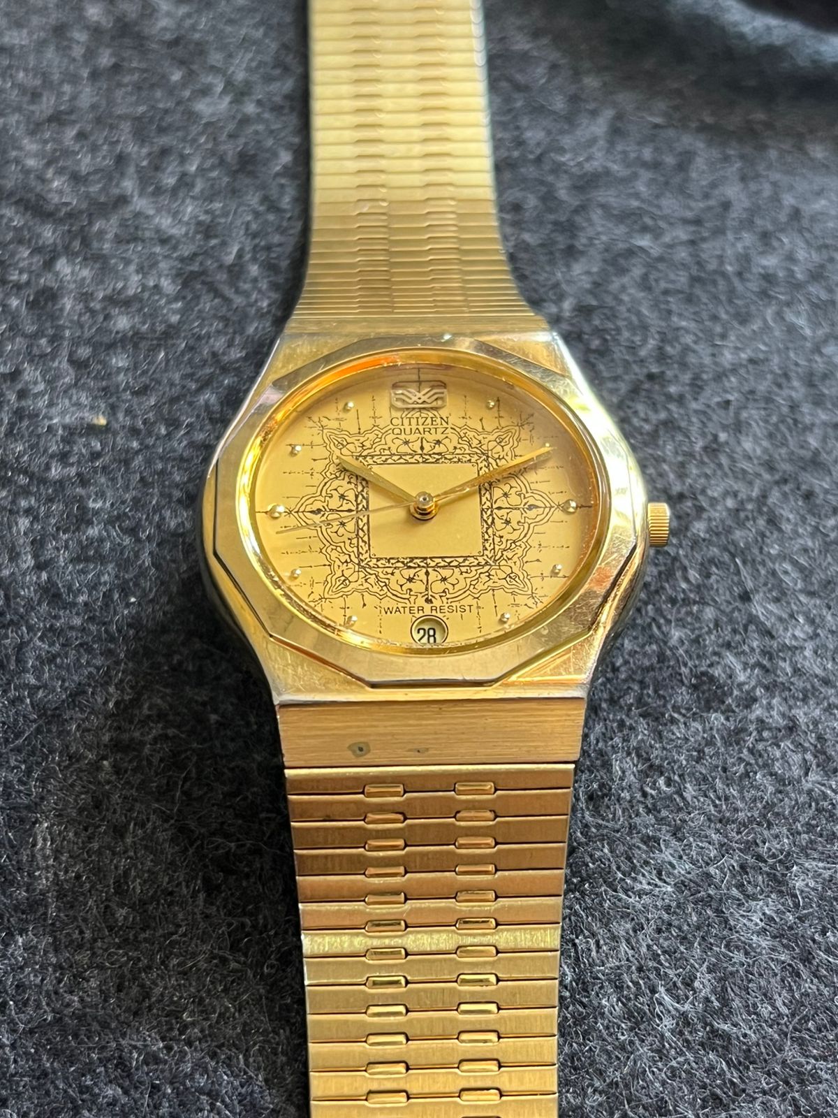 (Super Rare) Citizen Quartz Gold Motif Dial (Pre Owned) - #W242