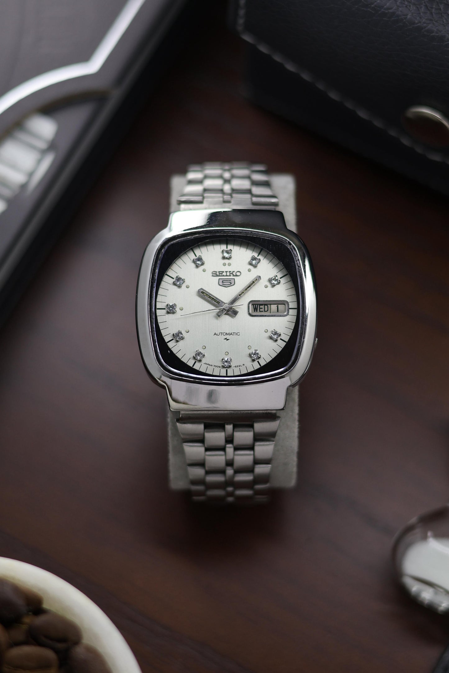 (Super Rare) 1980 Seiko 5 Silver TV Dial - Automatic Vintage Watch (Pre Owned) - A307