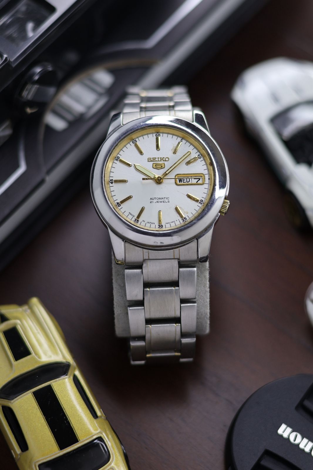 Seiko 5 Silver Sunray Dial with Glass Back - Automatic Vintage Watch (Pre Owned) - SE480