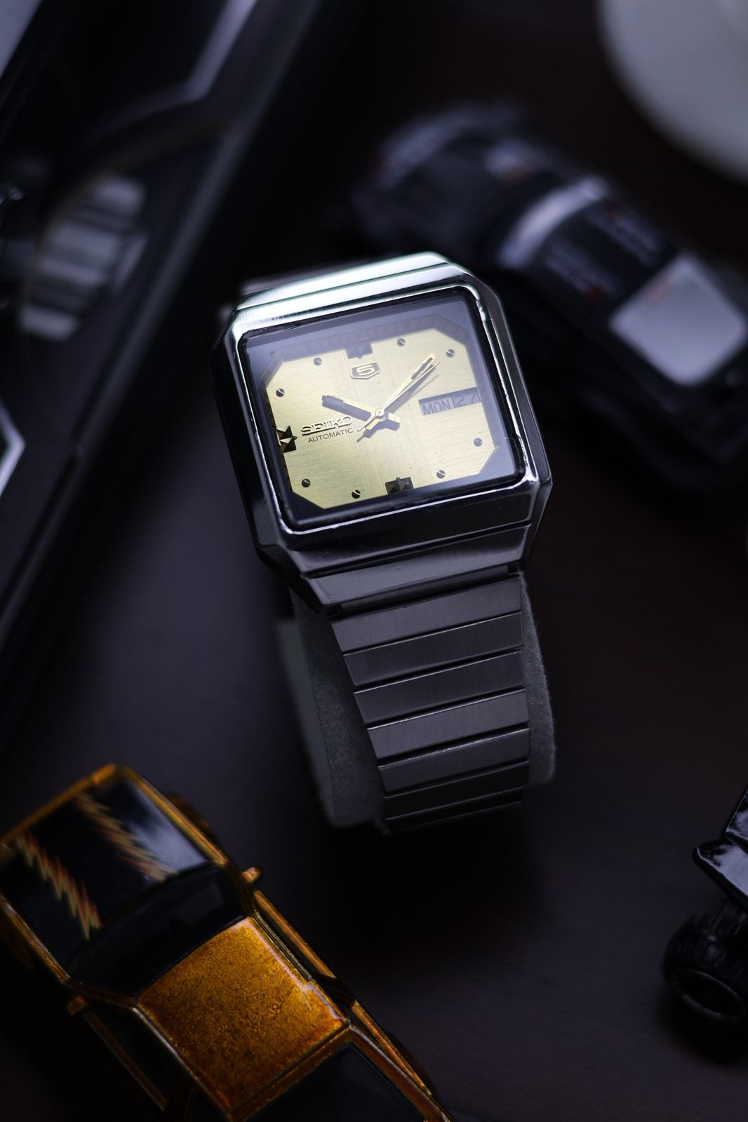 (Super Rare) 1982 Seiko 5 Gold TV Dial - Automatic Vintage Watch (Pre Owned) - SE475