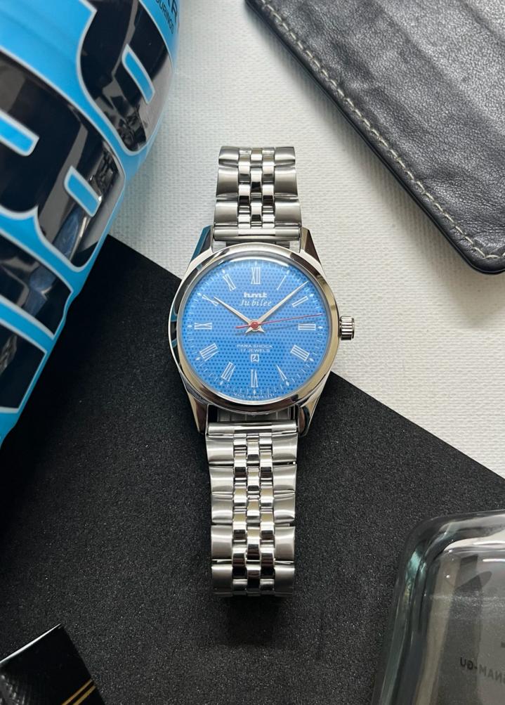 Watchtopia See-through Glass Back Jubilee Bracelet