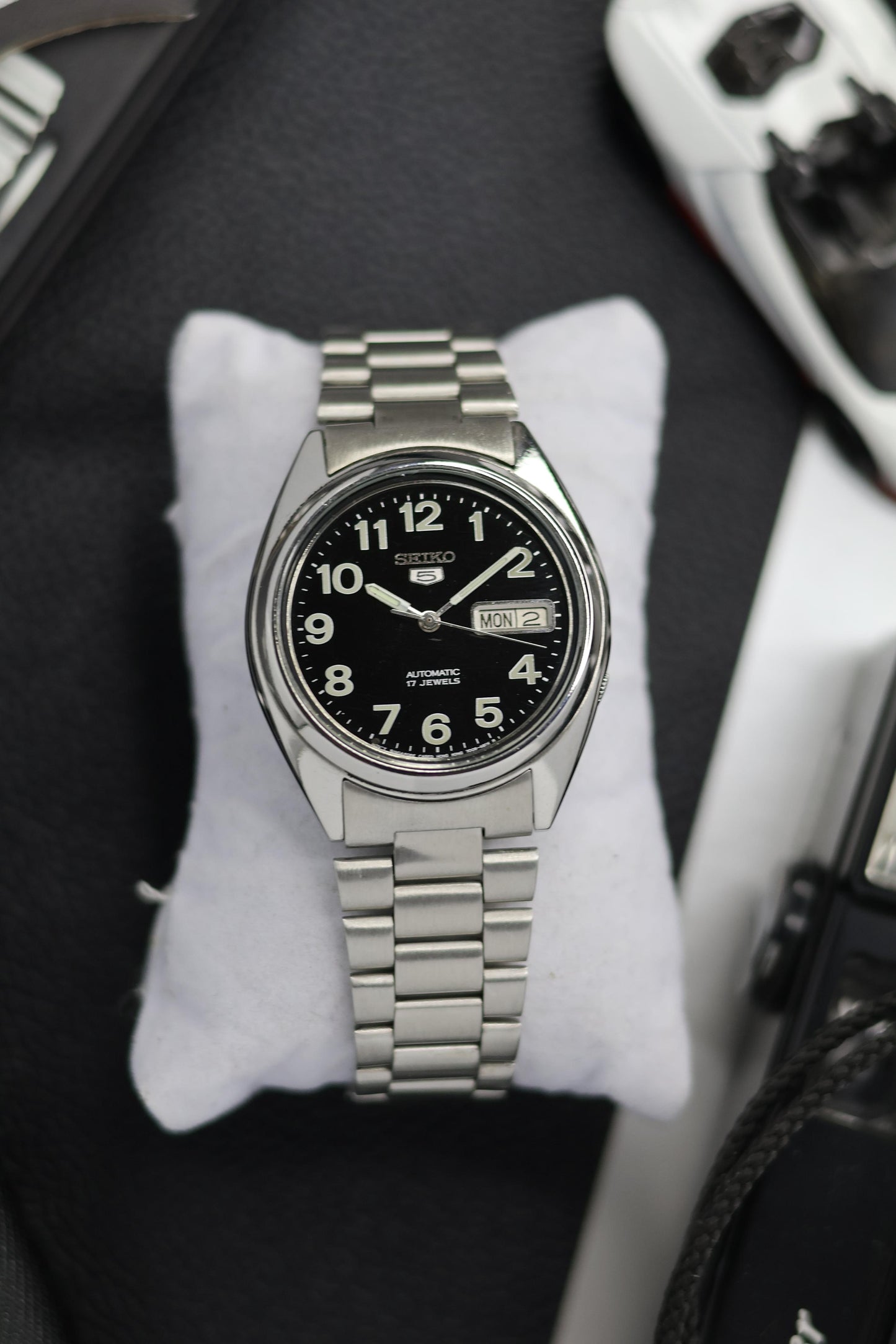 1984 Seiko 5 Black Field Dial (Pre Owned)