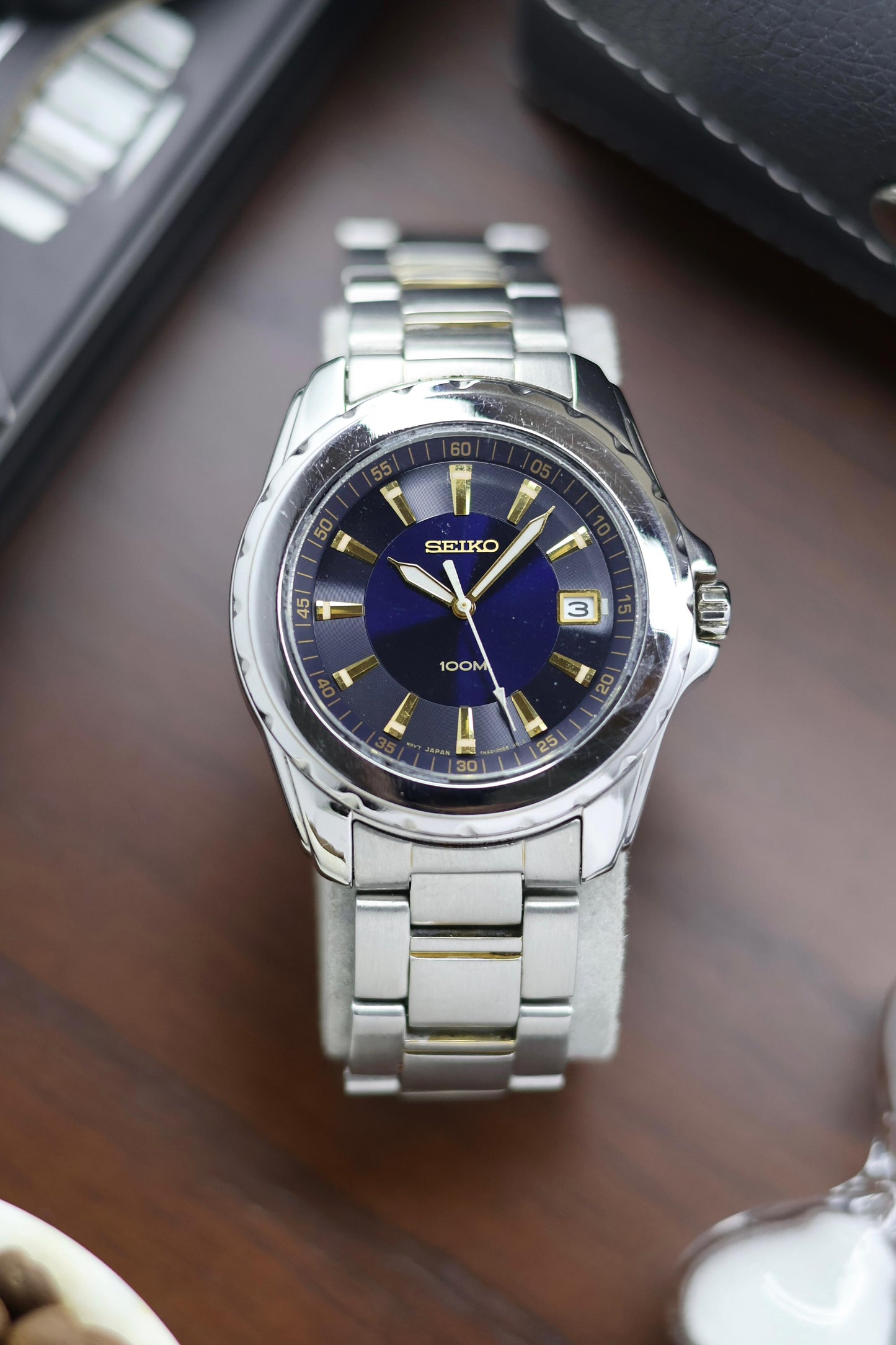 Seiko 100M Navy Blue Sunray Dial (Pre Owned) - A176