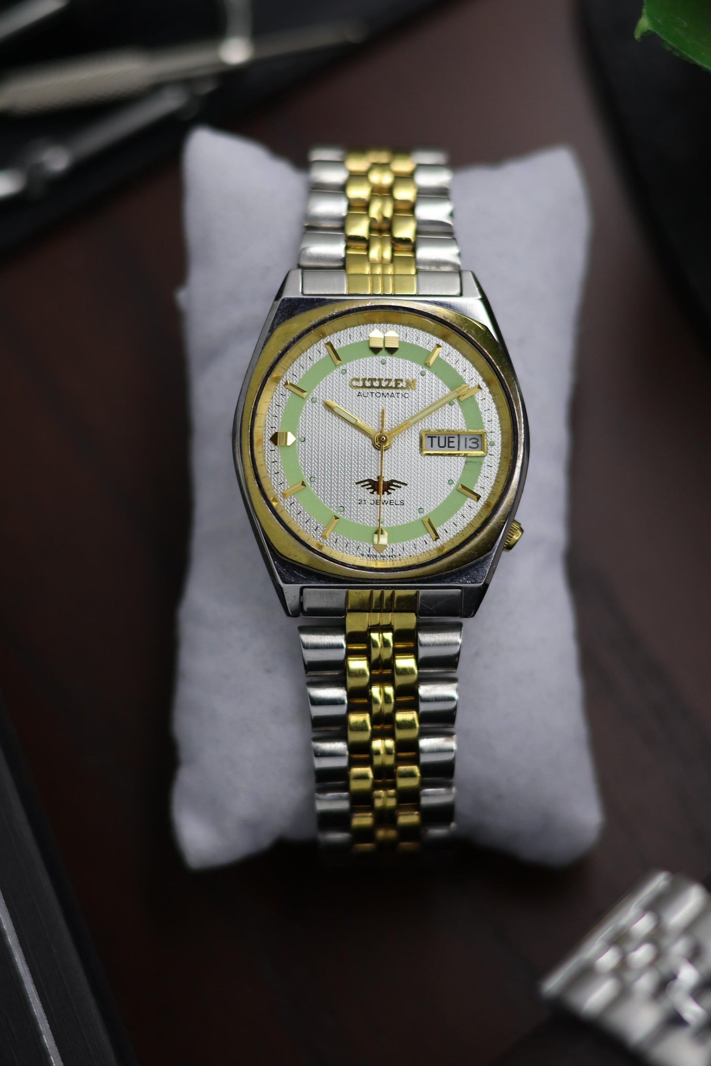 (Super Rare) Citizen Eagle 7 Two Tone White Lume Dial (Pre Owned)