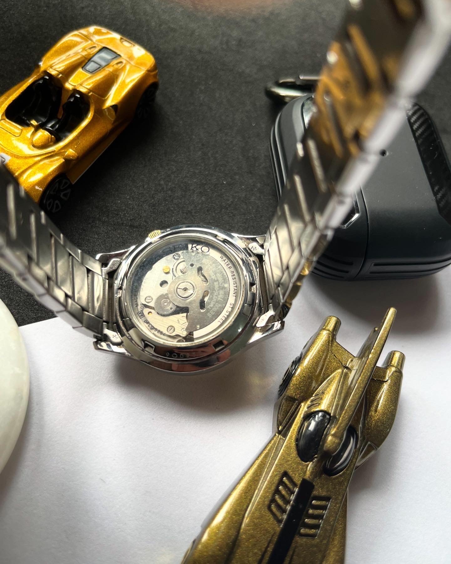 Seiko 5 Two-Tone Silver Sunburst Dial with Glass Back (Pre Owned) - #W49