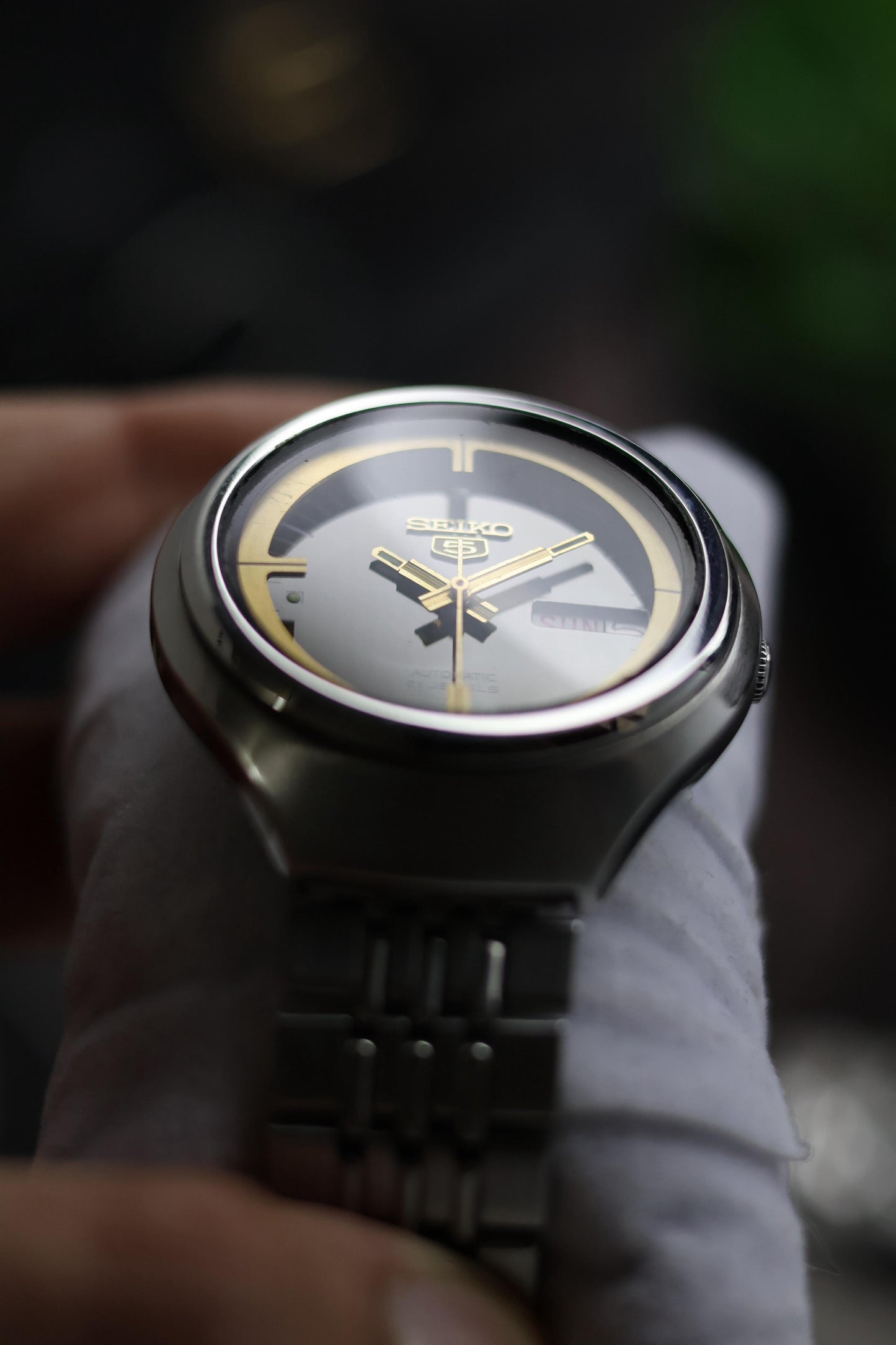(Super Rare) 1977 Seiko 5 Helmet Dial (Pre Owned)