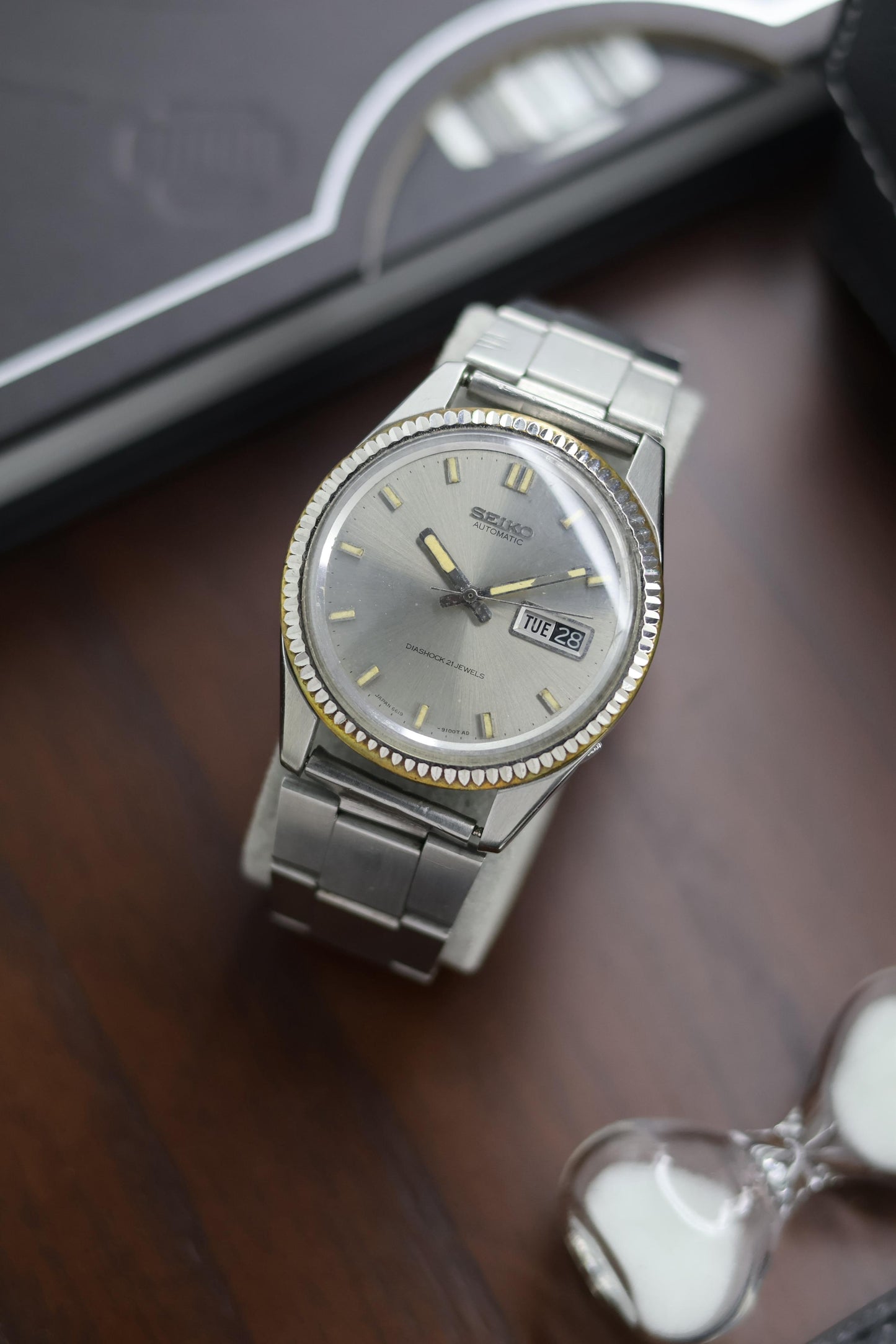 (Extremely Rare) 1967 Seiko 5 Sportsmatic Diashock Grey Sunray Dial with Fluted Bezel - Automatic Vintage Watch (Pre Owned) - A250