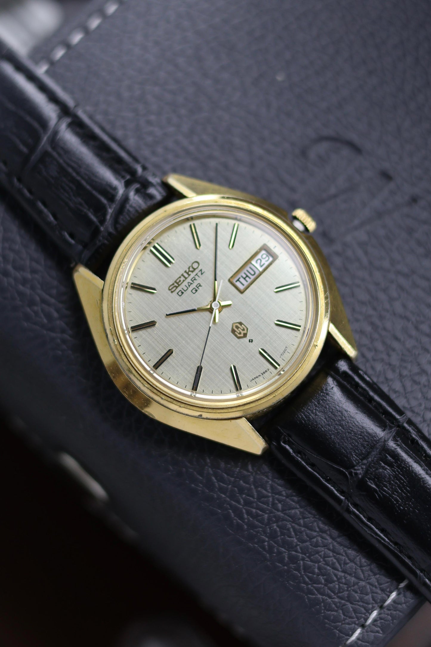 (JDM - Extremely Rare) 1983 Seiko QR Linen Dial with Gold Plated Case - Quartz Vintage Watch (Pre Owned) - A230