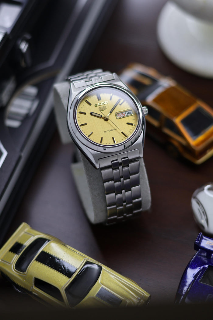 (Super Rare) Seiko 5 Gold Slate Dial with Glass Back - Automatic Vintage Watch (Pre Owned) - A437