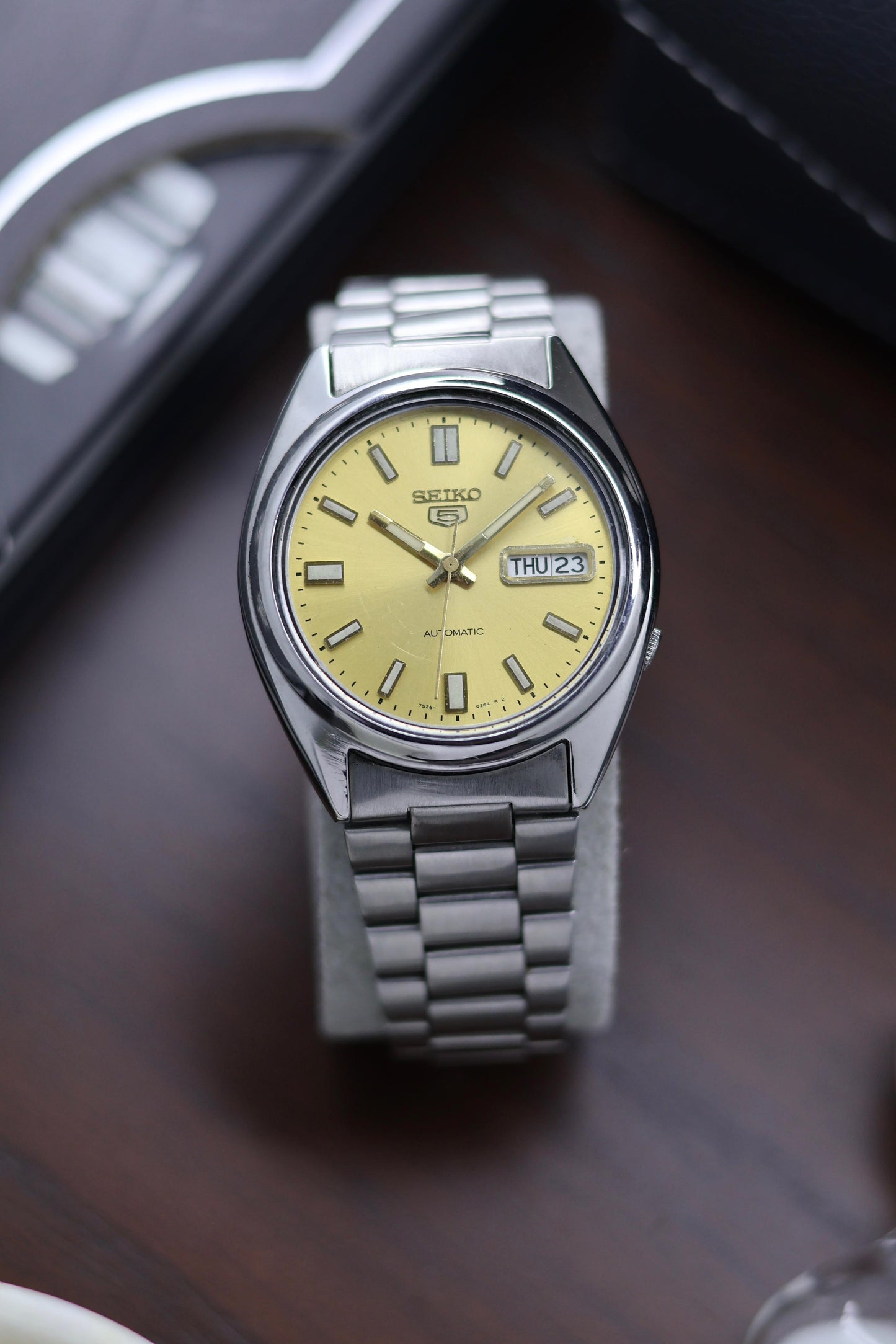 (Super Rare) Seiko 5 SNXS81 Gold Dial with Glass Back - Automatic Vintage Watch (Pre Owned) - A309