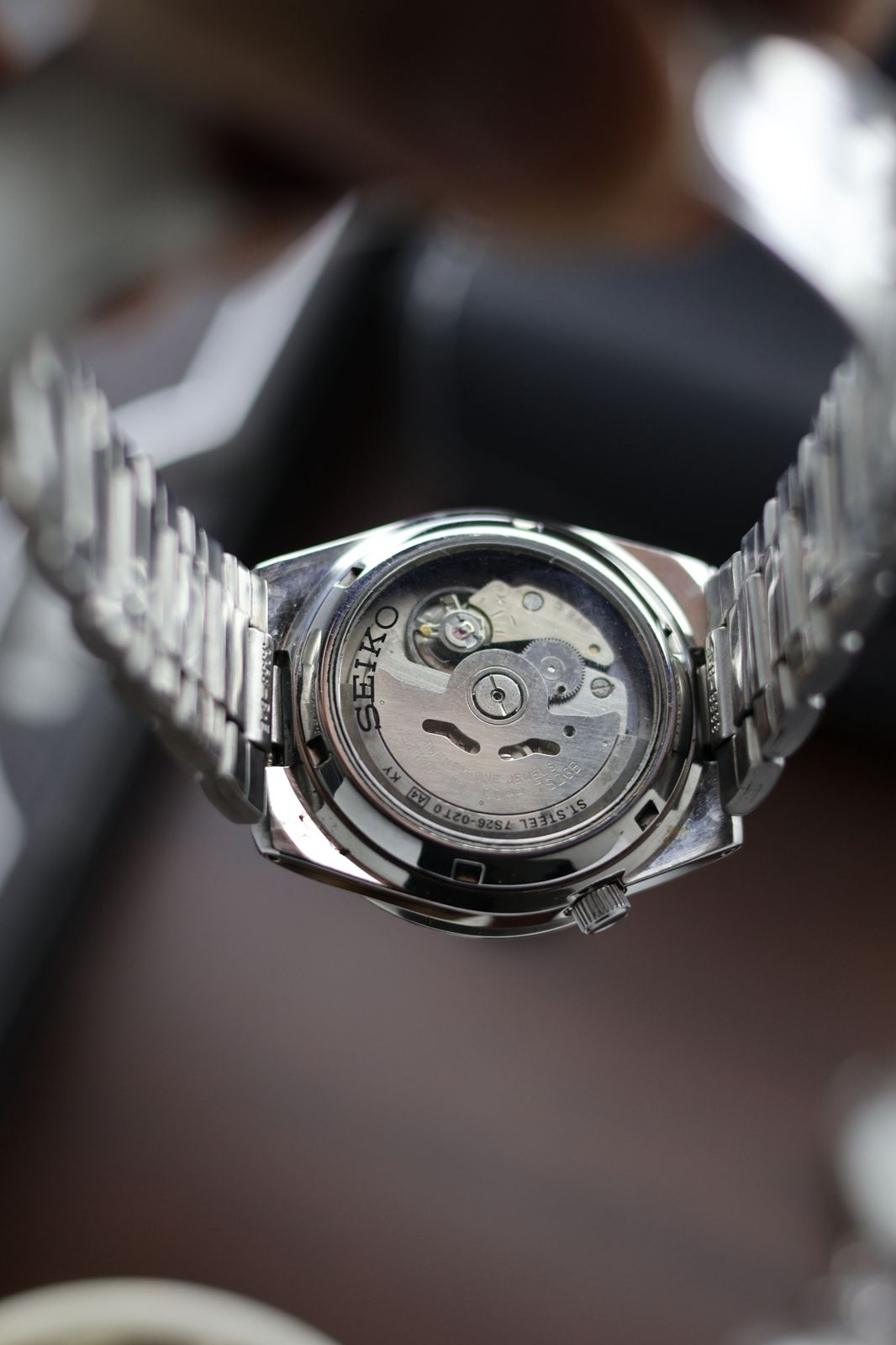 (Super Rare) Seiko 5 White Dial with Glass Back - Automatic Vintage Watch (Pre Owned) - SE426