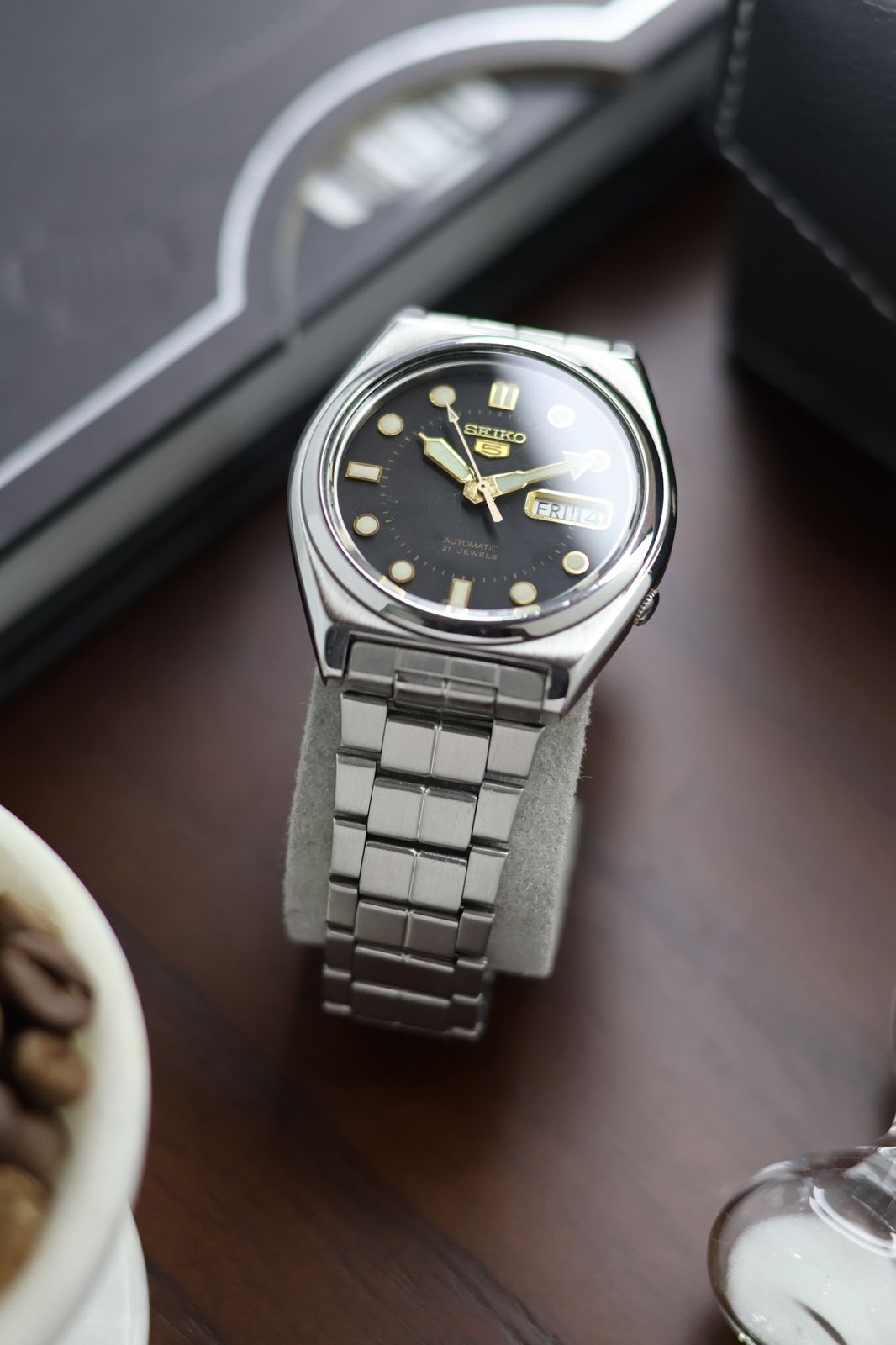 Seiko 5 Black Dial with Glass Back - Automatic Vintage Watch (Pre Owned) - SE344