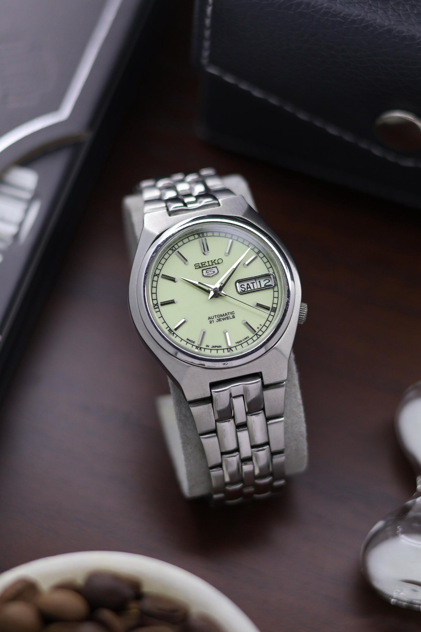 (Super Rare) Seiko 5 Lume Dial with Glass Back - Automatic Vintage Watch (Pre Owned) - A170