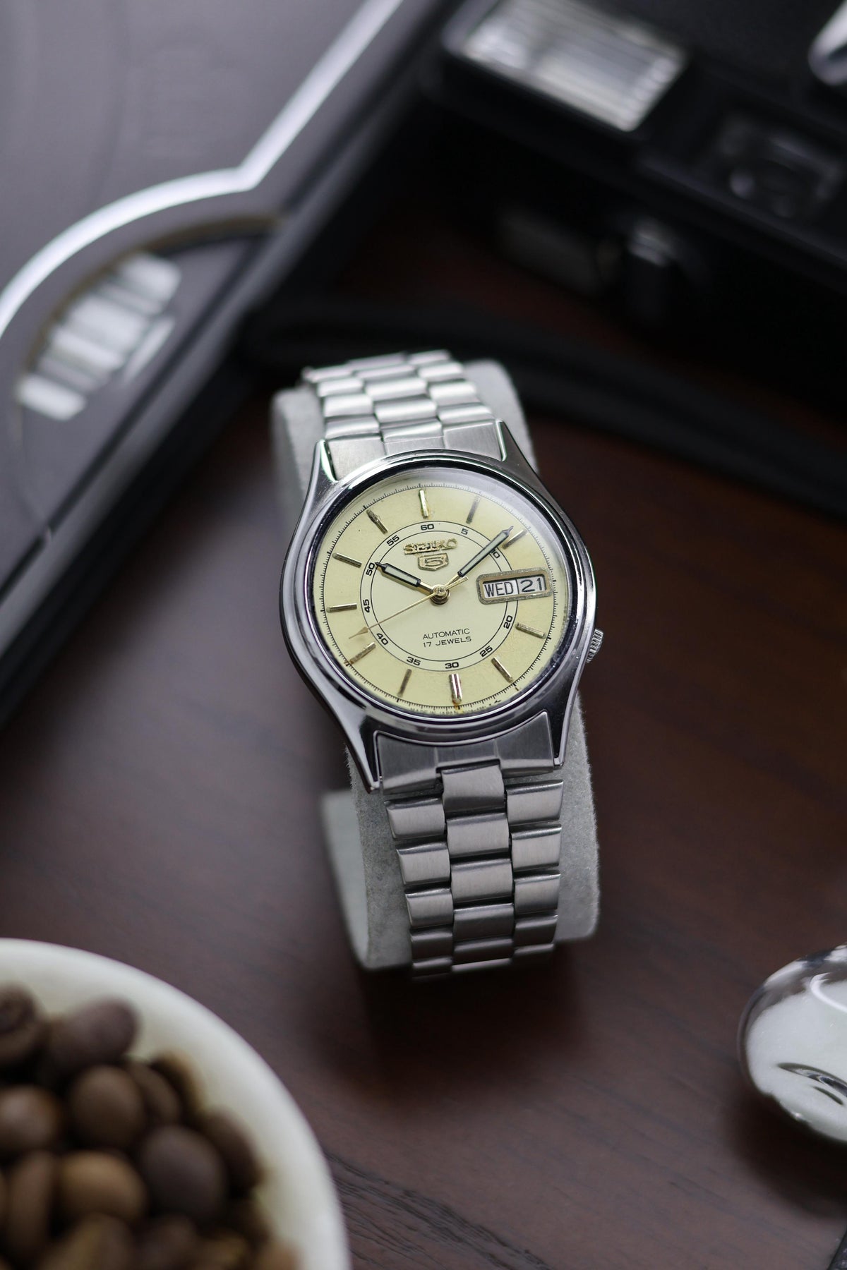 1989 Seiko 5 Champagne Motif Dial - Automatic Vintage Watch (Pre Owned) - A252