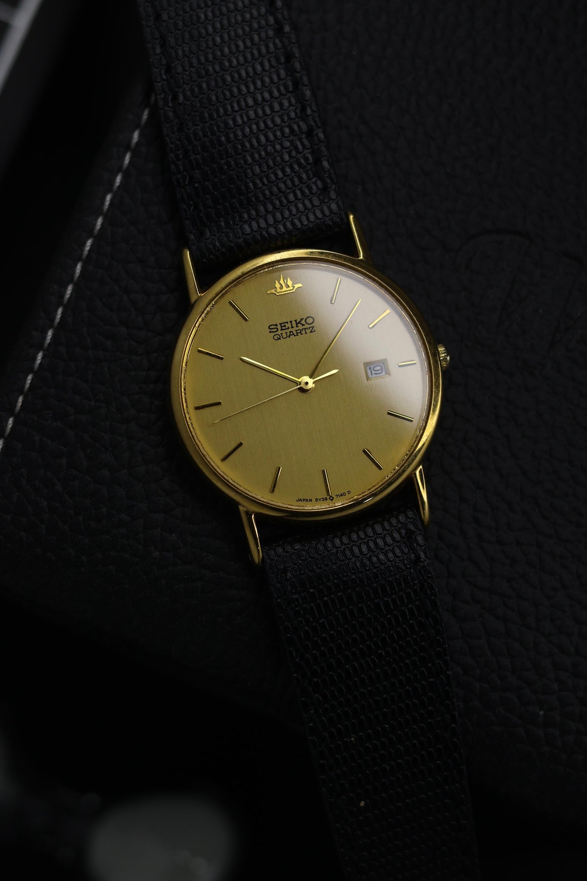 (JDM - Extremely Rare) 1991 Seiko GALAXY Champagne Dial - Japanese Vintage Watch (Pre Owned) - SE811