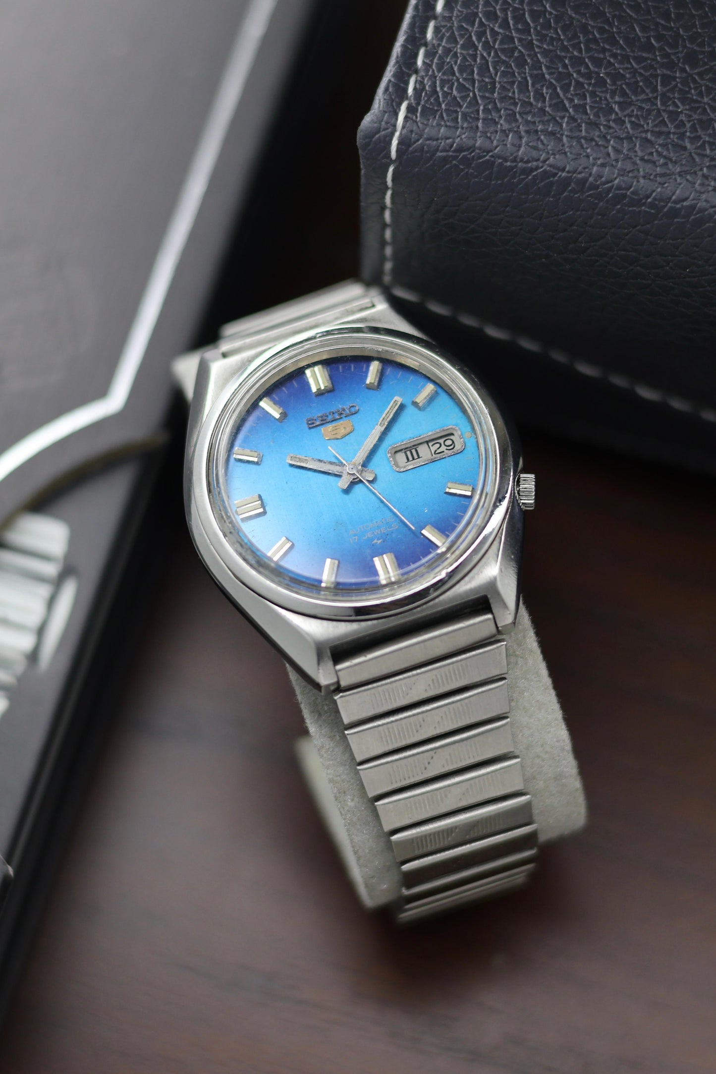 (Super Rare) 1978 Seiko 5 Blue Gradient Dial - Automatic Vintage Watch (Pre Owned) - A312