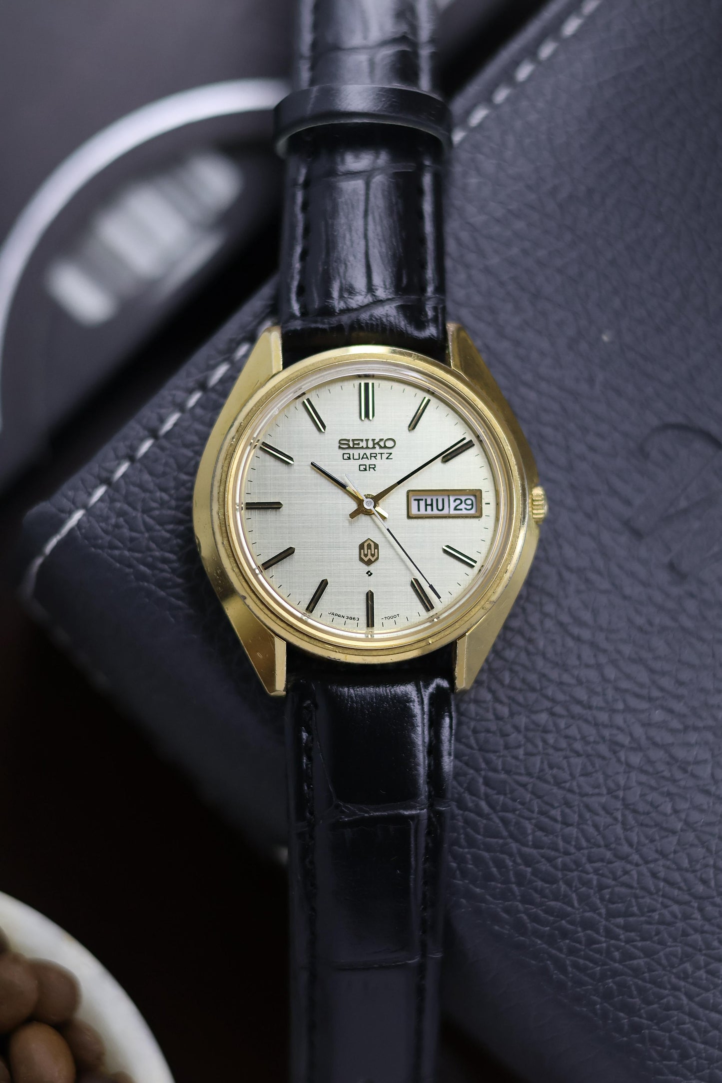 (JDM - Extremely Rare) 1983 Seiko QR Linen Dial with Gold Plated Case - Quartz Vintage Watch (Pre Owned) - A230