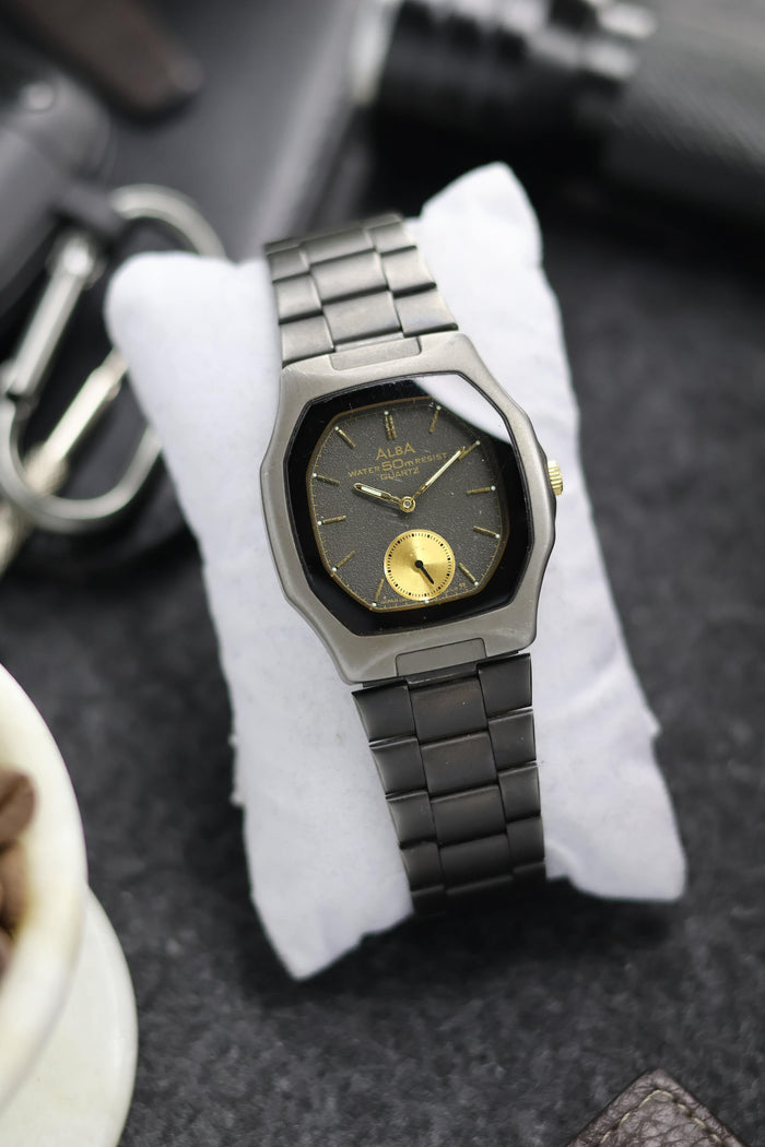 (JDM - Extremely Rare) Seiko ALBA 50MWR Black Dial with Small Seconds - Quartz Vintage Watch (Pre Owned) - A343