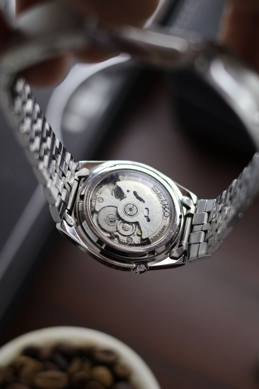 (Super Rare) Seiko 5 Silver Globe Dial with Glass Back - Automatic Vintage Watch (Pre Owned) - SE316