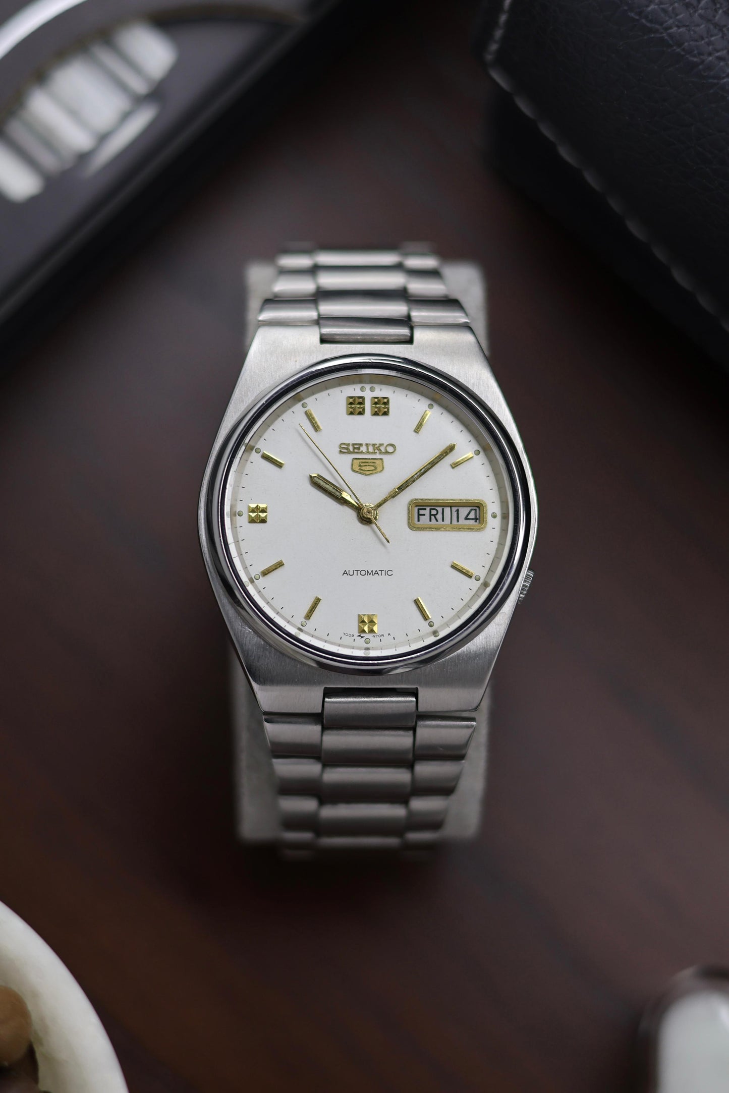 1989 Seiko 5 White Dial - Automatic Vintage Watch (Pre Owned) - A359