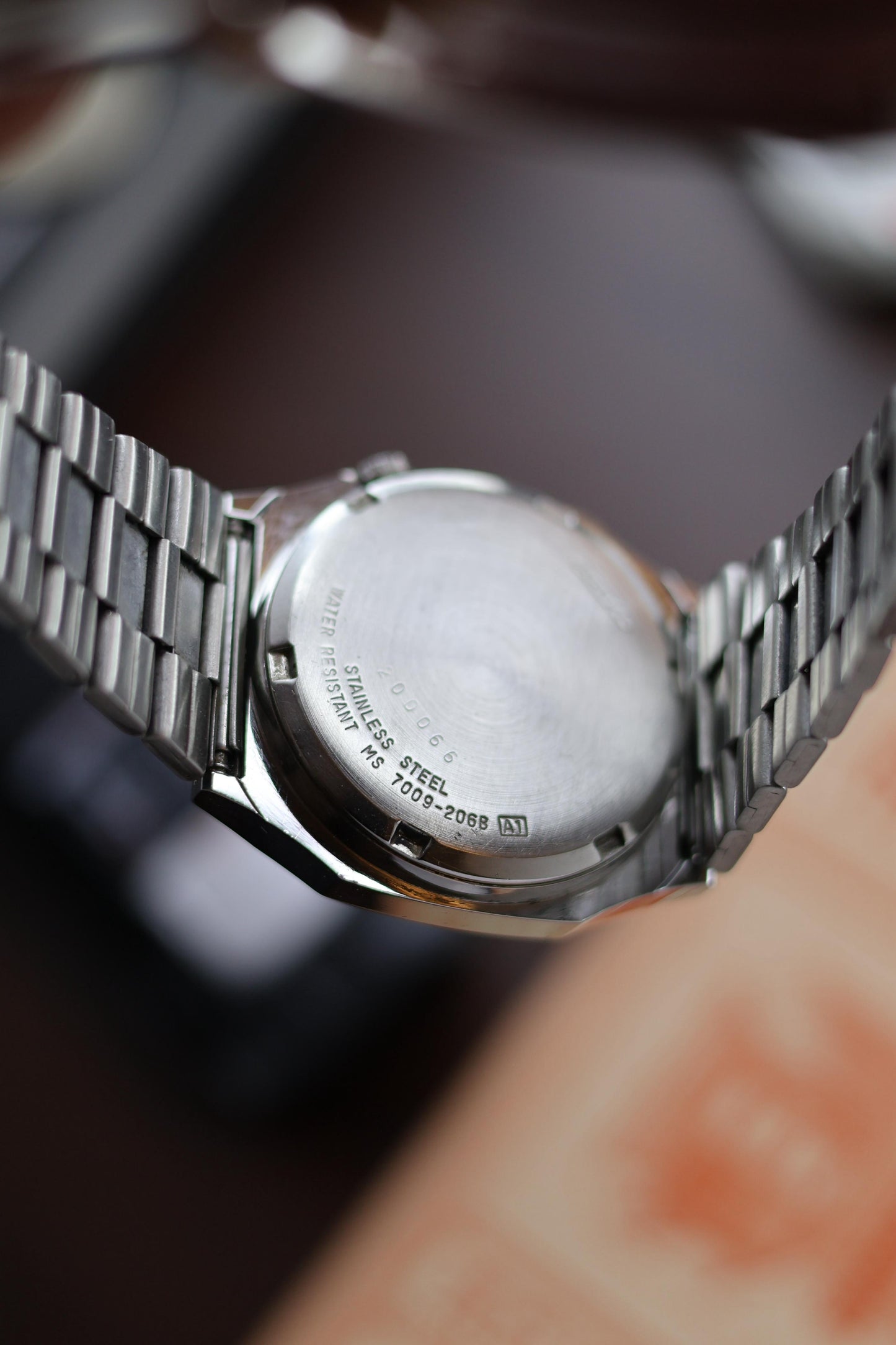 (Super Rare) 1982 Seiko 5 White TV Dial - Automatic Vintage Watch (Pre Owned) - SE528