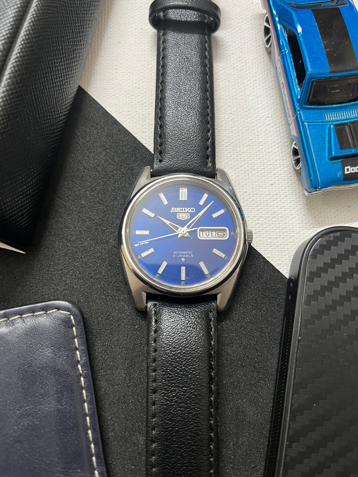 Seiko 5 Blue Sunburst Dial (Pre Owned)