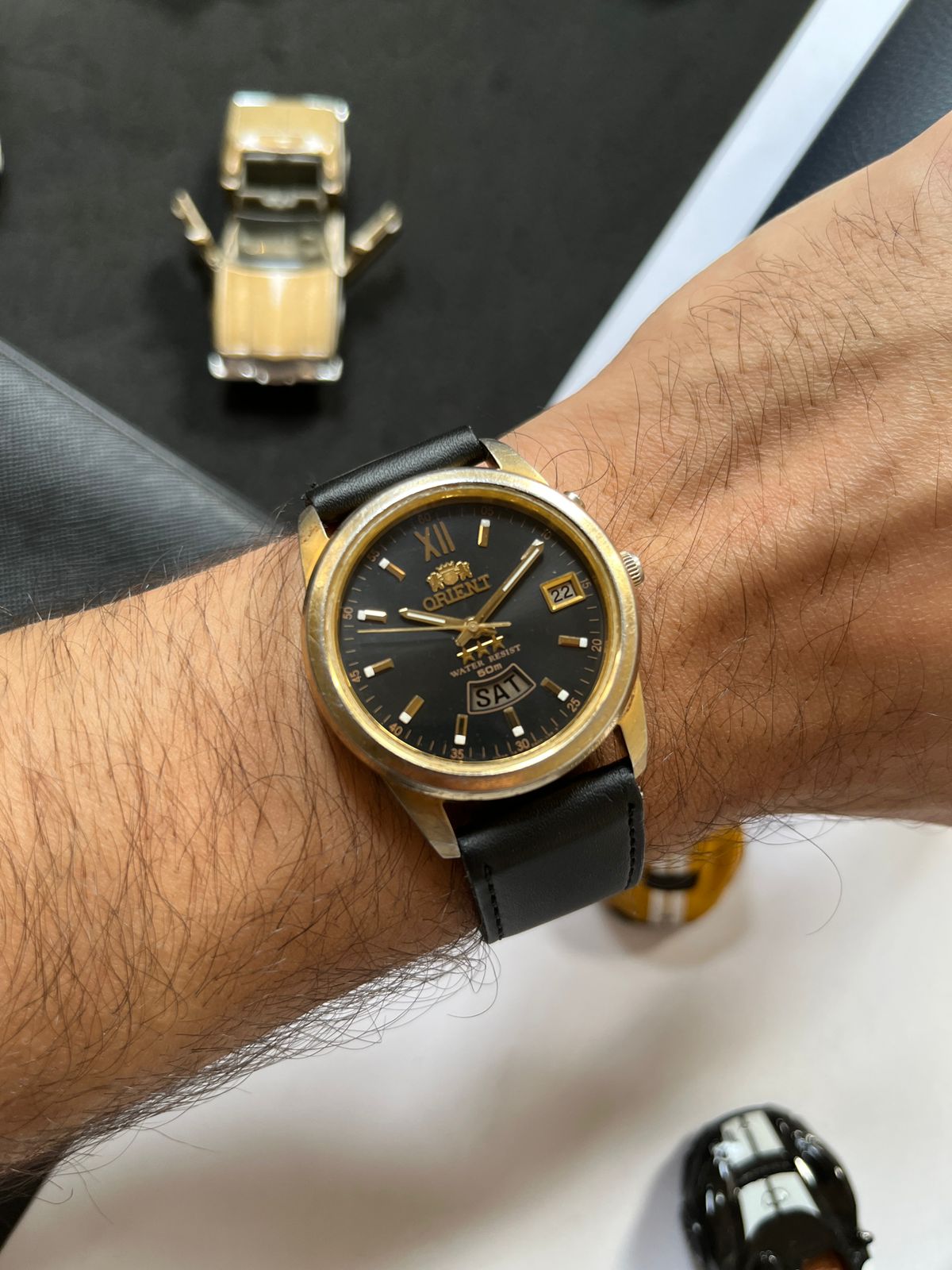 Orient Tri-star Crystal Day-Date Black Dial (Pre-owned)