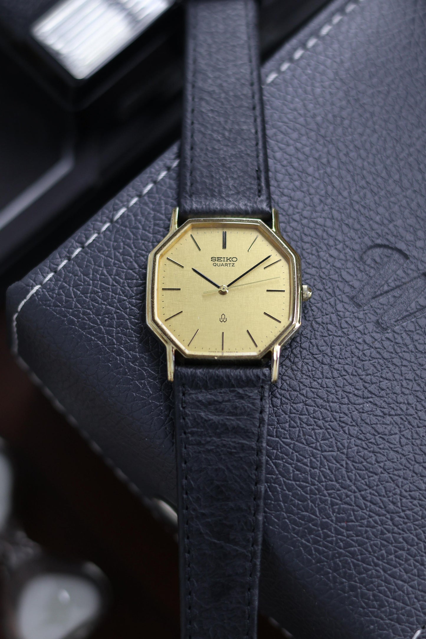 (JDM - Extremely Rare) 1982 Seiko Chariot Linen Dial with Gold Plated Octagonal Case - Quartz Vintage Watch (Pre Owned) - SE489