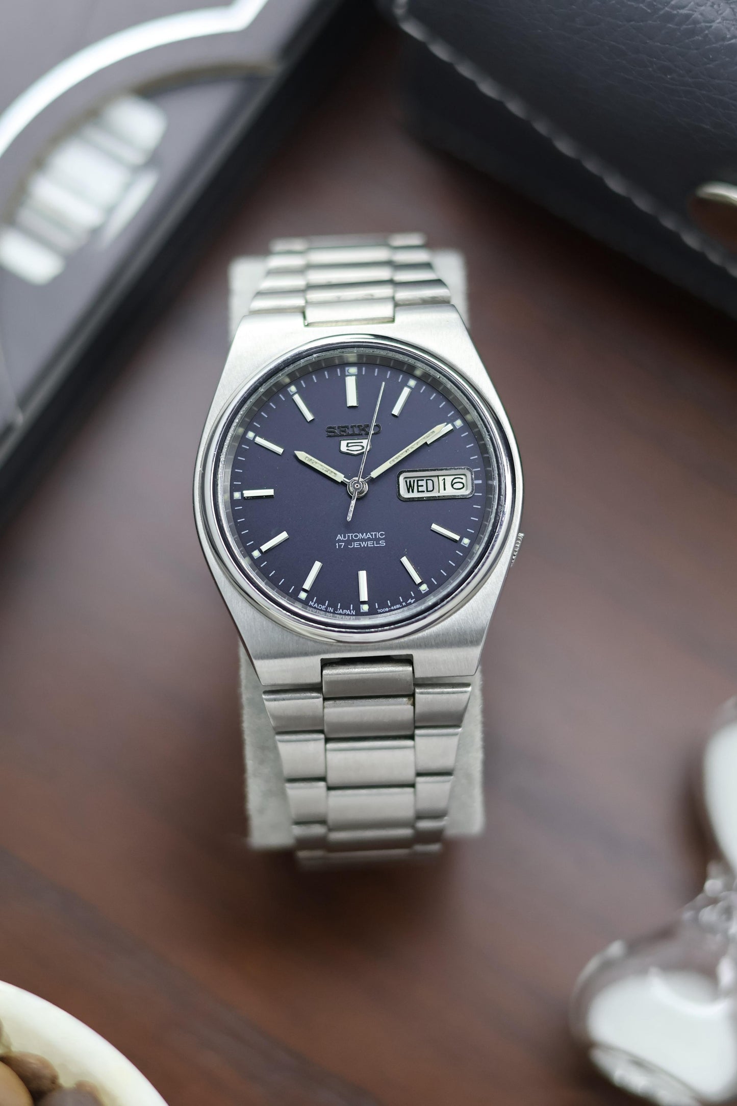 1985 Seiko 5 Navy Blue Dial - Automatic Vintage Watch (Pre Owned) - A306