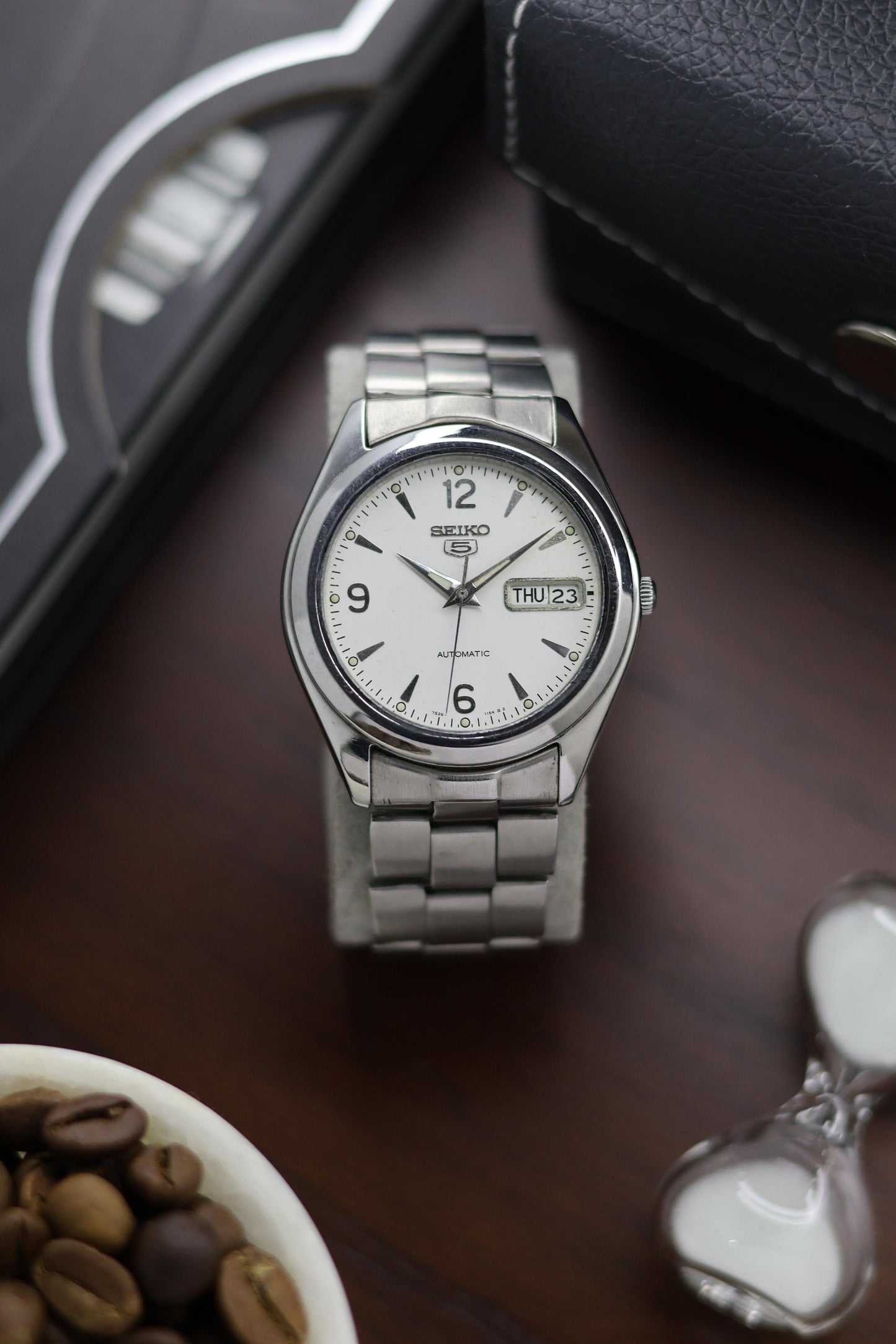 Seiko 5 White Dial with Glass Back - Automatic Vintage Watch (Pre Owned) - SE457