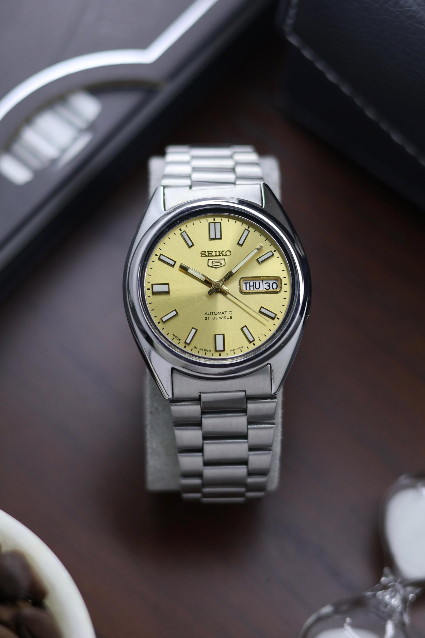 (Super Rare) Seiko 5 SNXS81 Gold Dial with Glass Back - Automatic Vintage Watch (Pre Owned) - A354