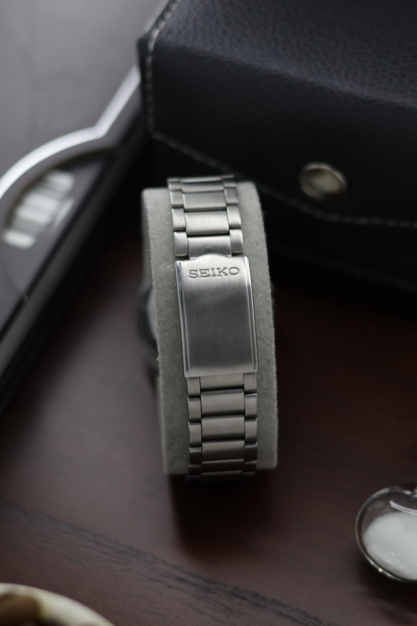 Seiko 5 Black Railway Time Dial with Glass Back - Automatic Vintage Watch (Pre Owned) - A251