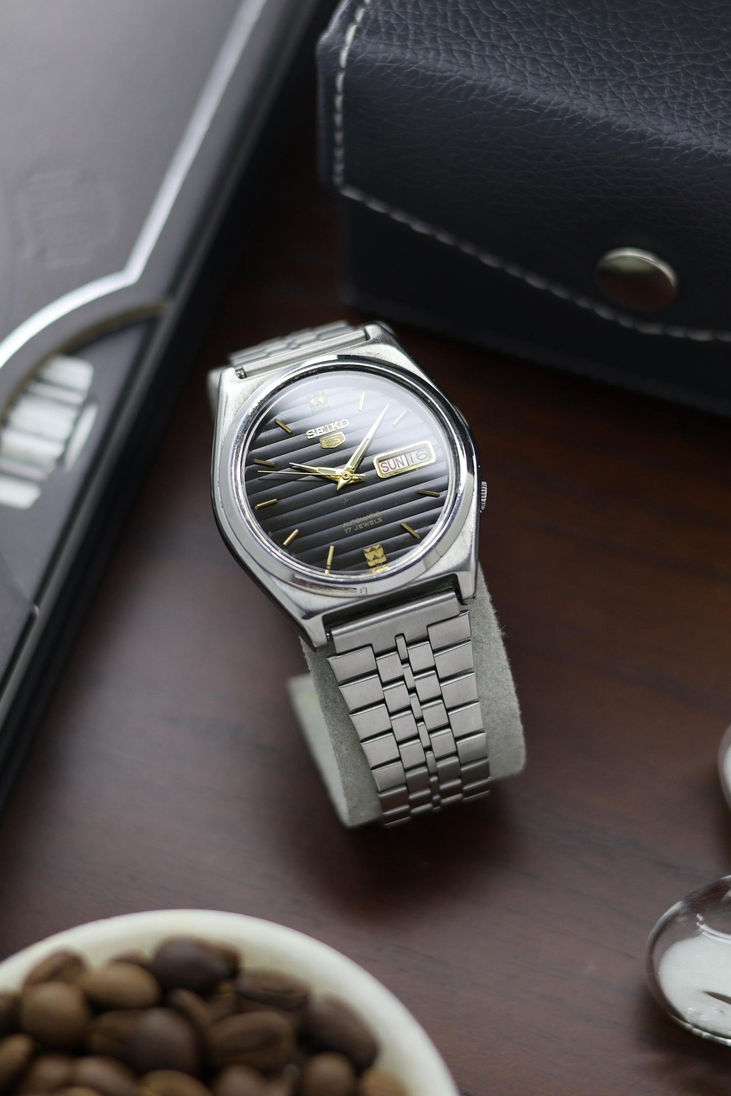 1980 Seiko 5 Black Lined Dial - Automatic Vintage Watch (Pre Owned) - A256