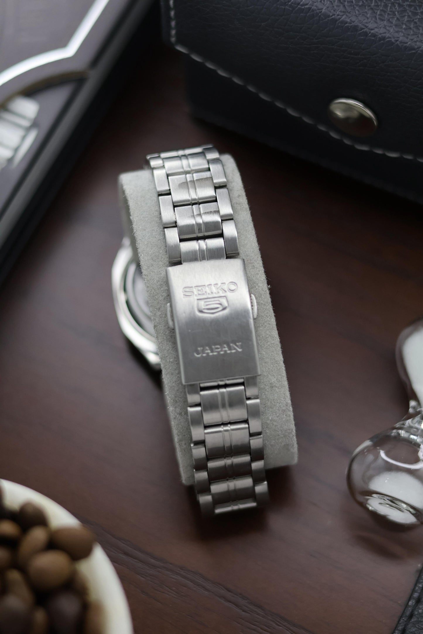 (Super Rare) Seiko 5 Grey Dial with Glass Back - Automatic Vintage Watch (Pre Owned) - A264