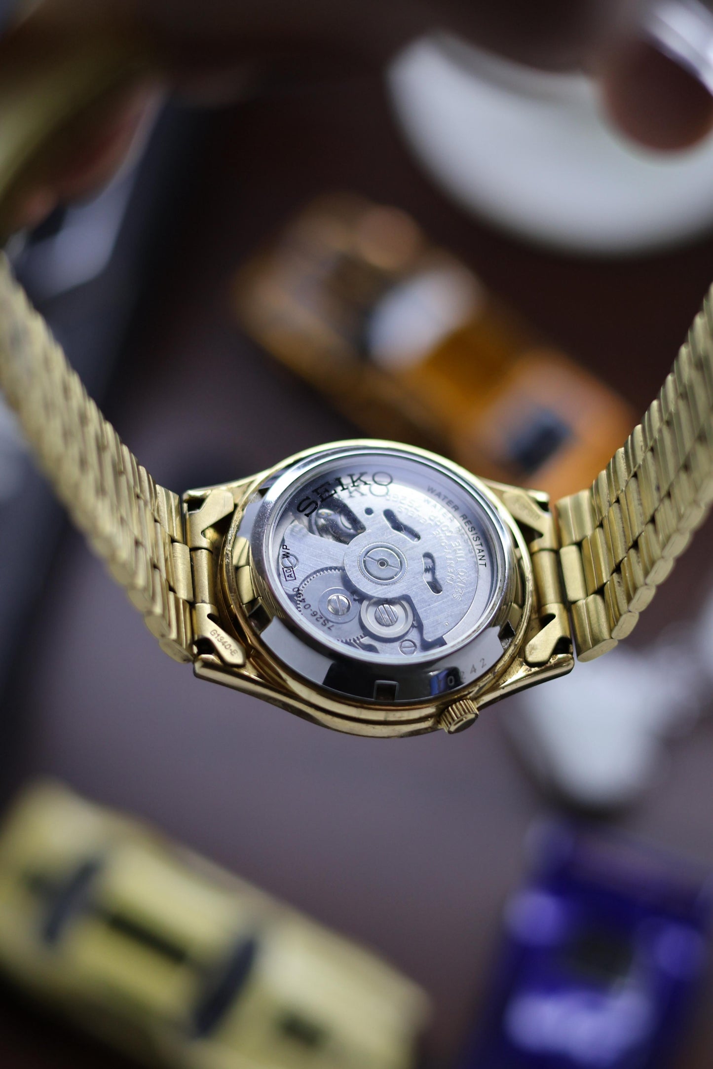 (Super Rare) Seiko 5 SNXJ68 Gold Sunray Dial with Glass Back - Automatic Vintage Watch (Pre Owned) - SE425
