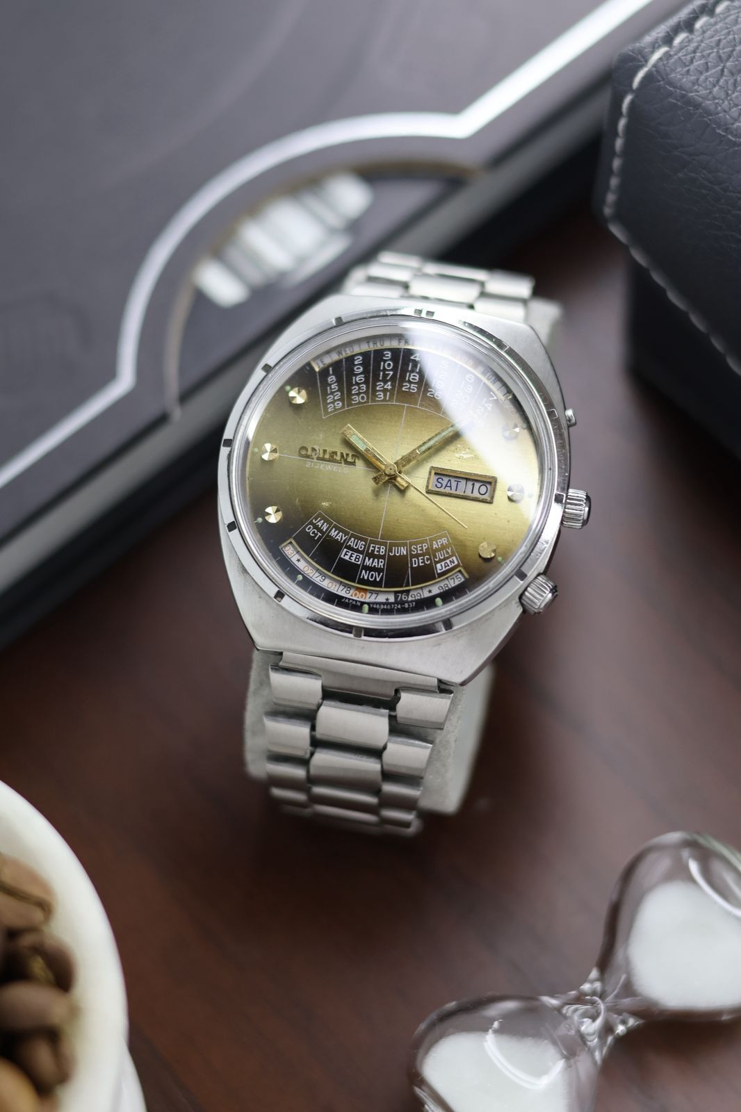 (Super Rare) Orient Calendar Gradient Dial - Automatic Vintage Watch (Pre Owned) - SE444