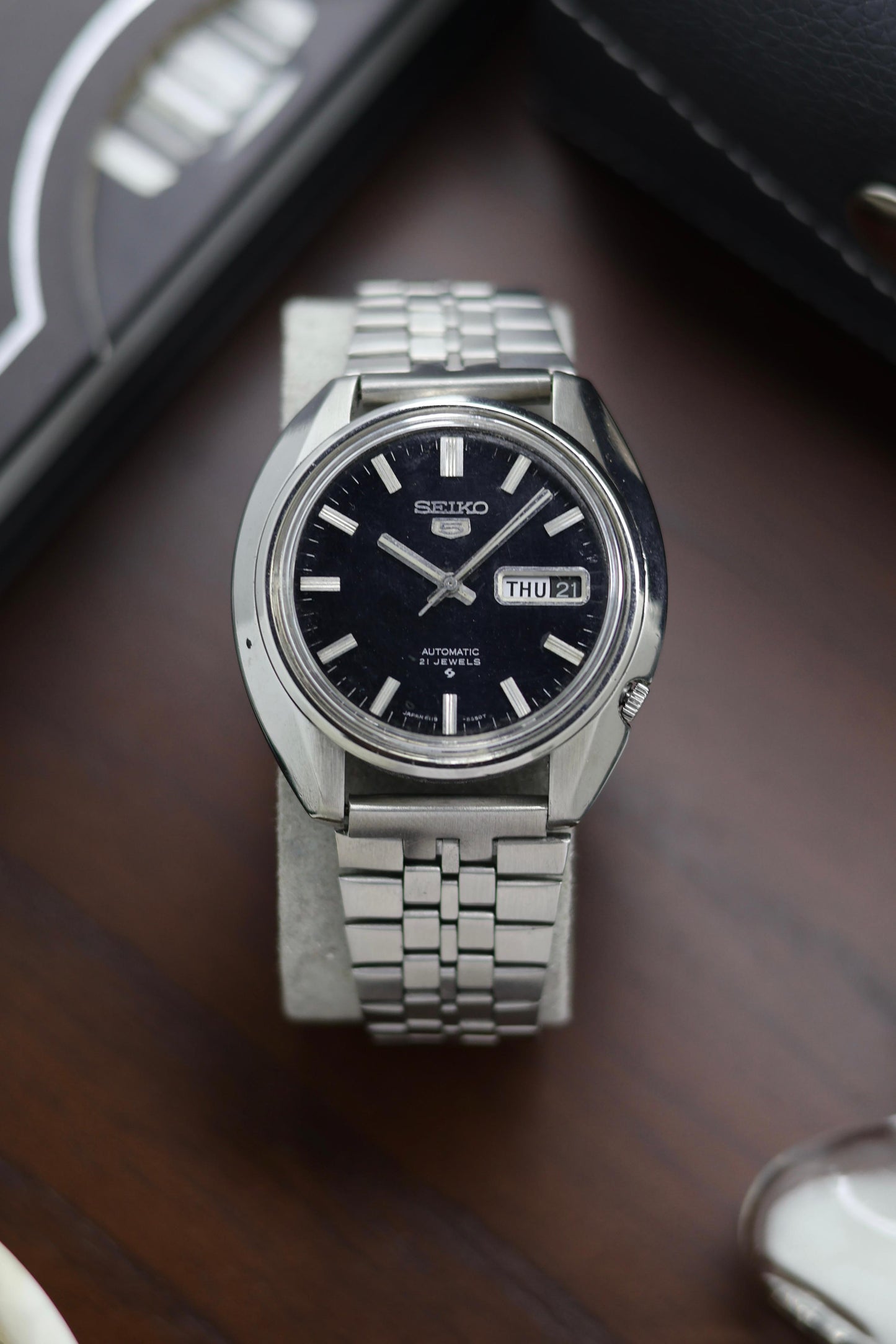 (Super Rare) 1970 Seiko 5 Black Dial - Automatic Vintage Watch (Pre Owned) - A412