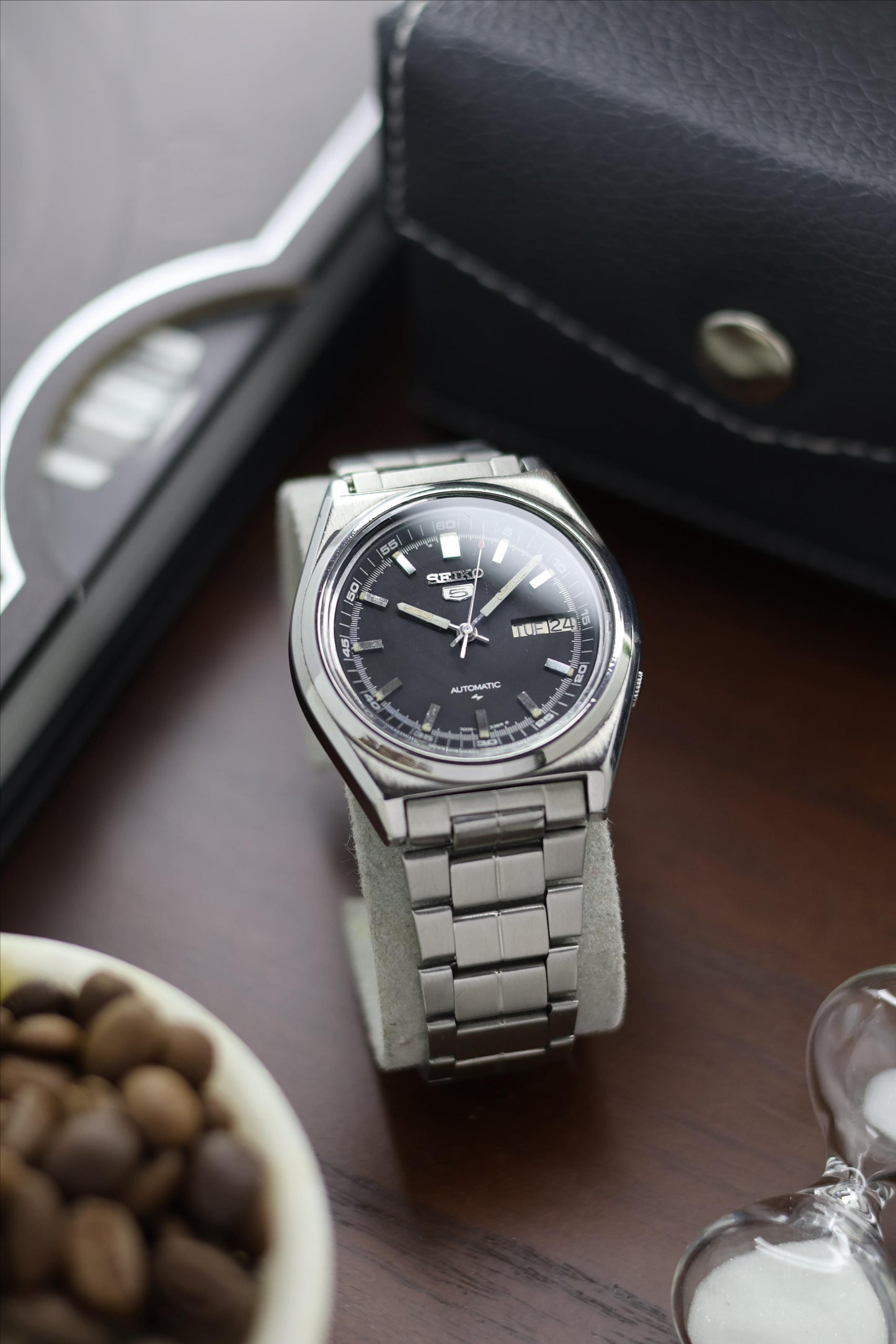 1982 Seiko 5 Black Dial- Automatic Vintage Watch (Pre Owned) - A228