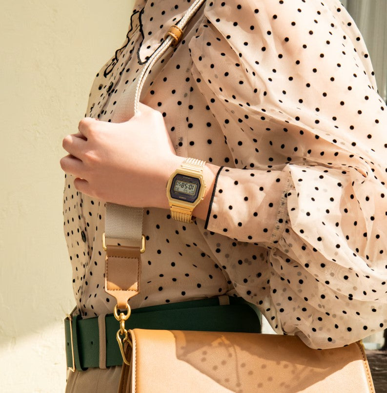 CASIO A1000MGA-5DF  - D277 - Gold