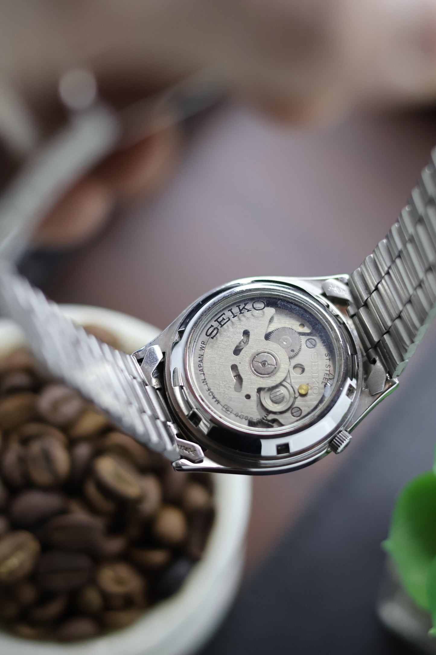 Seiko 5 White Lined Dial with Glass Back - Automatic Watch (Pre Owned) - A211