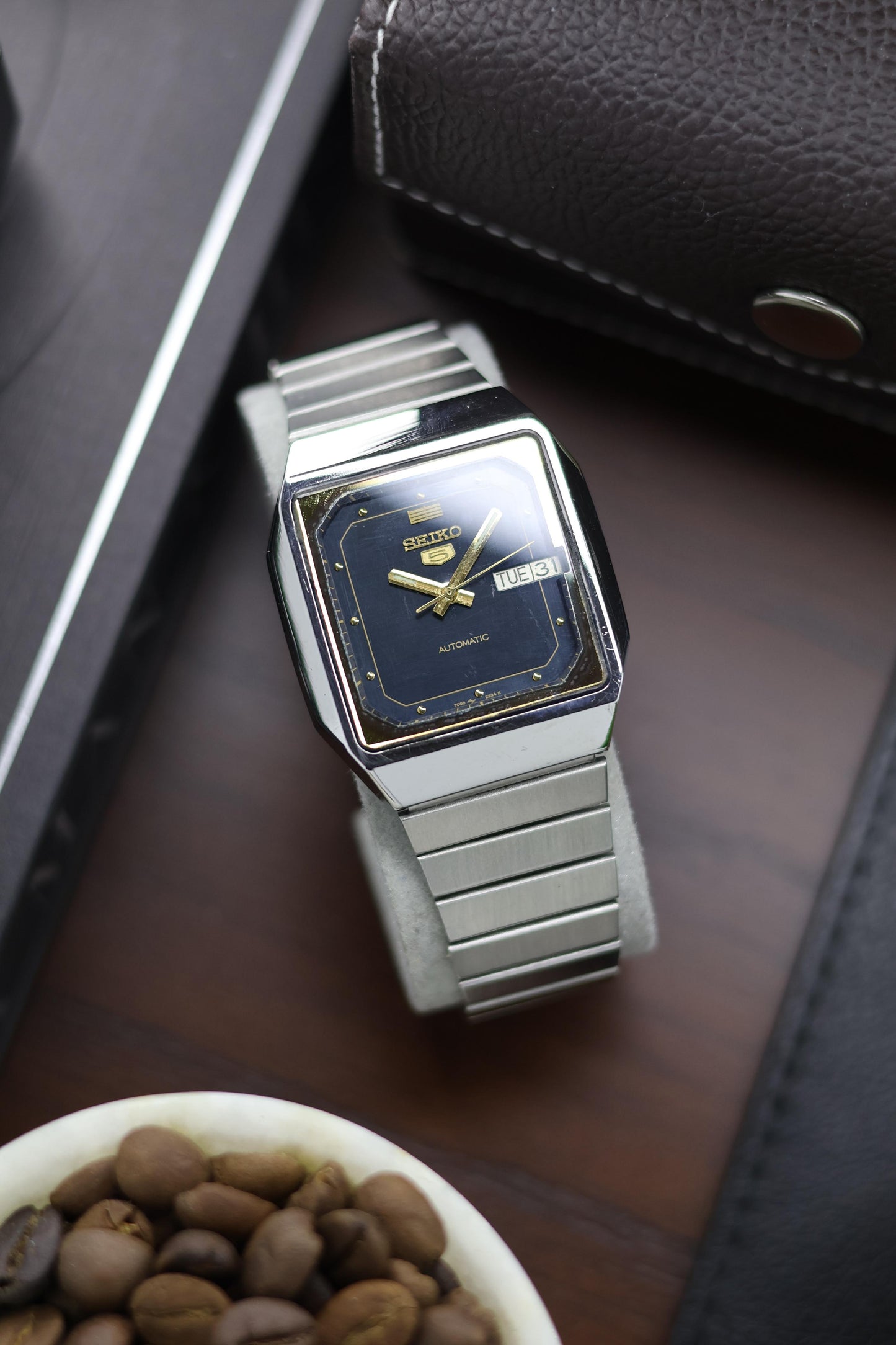 (Super Rare) 1984 Seiko 5 TV Dial - Automatic Vintage Watch (Pre Owned) - A182
