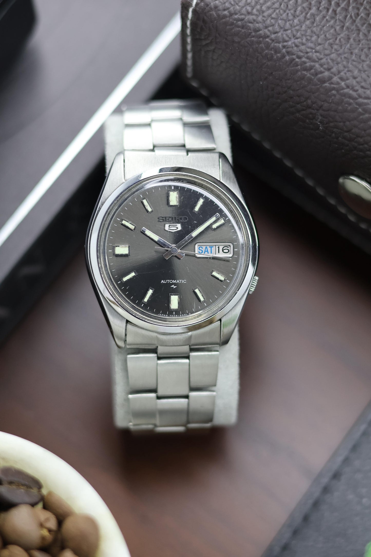 (Super Rare) 1980 Seiko 5 Grey Sunburst Dial - Automatic Vintage Watch (Pre Owned) - A181