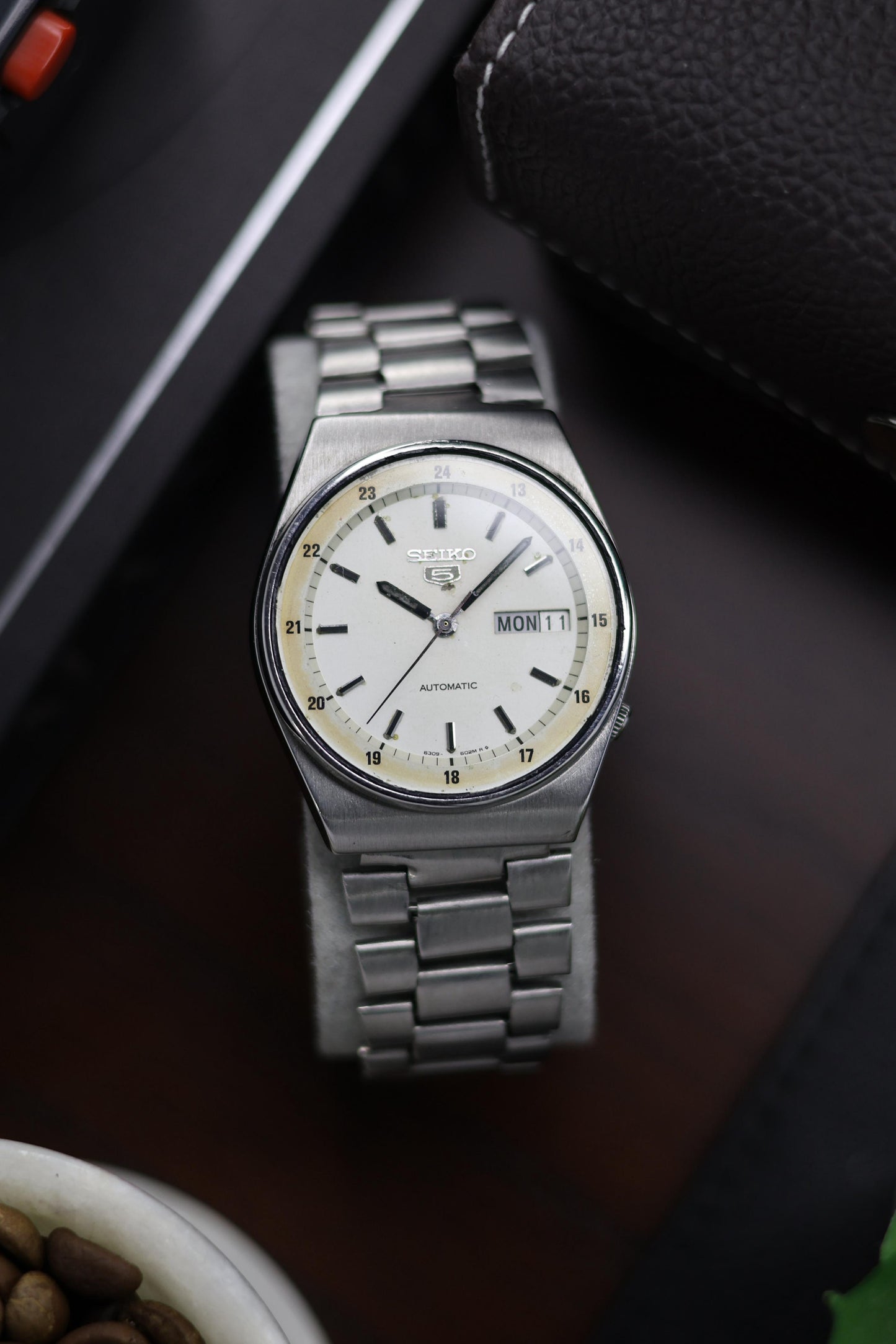 1982 Seiko 5 White Railway Time Dial - Automatic Vintage Watch (Pre Owned) - A110