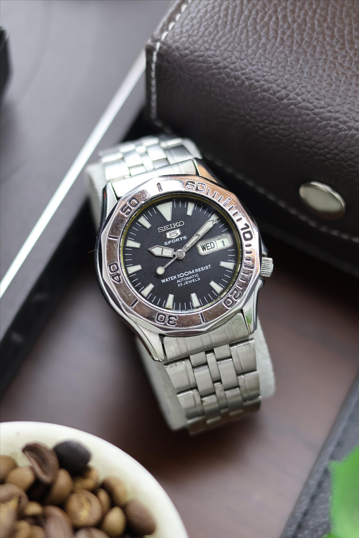 (Super Rare) Seiko 5 Sports Diver Black Dial with Glass Back - Automatic Watch (Pre Owned) - A90