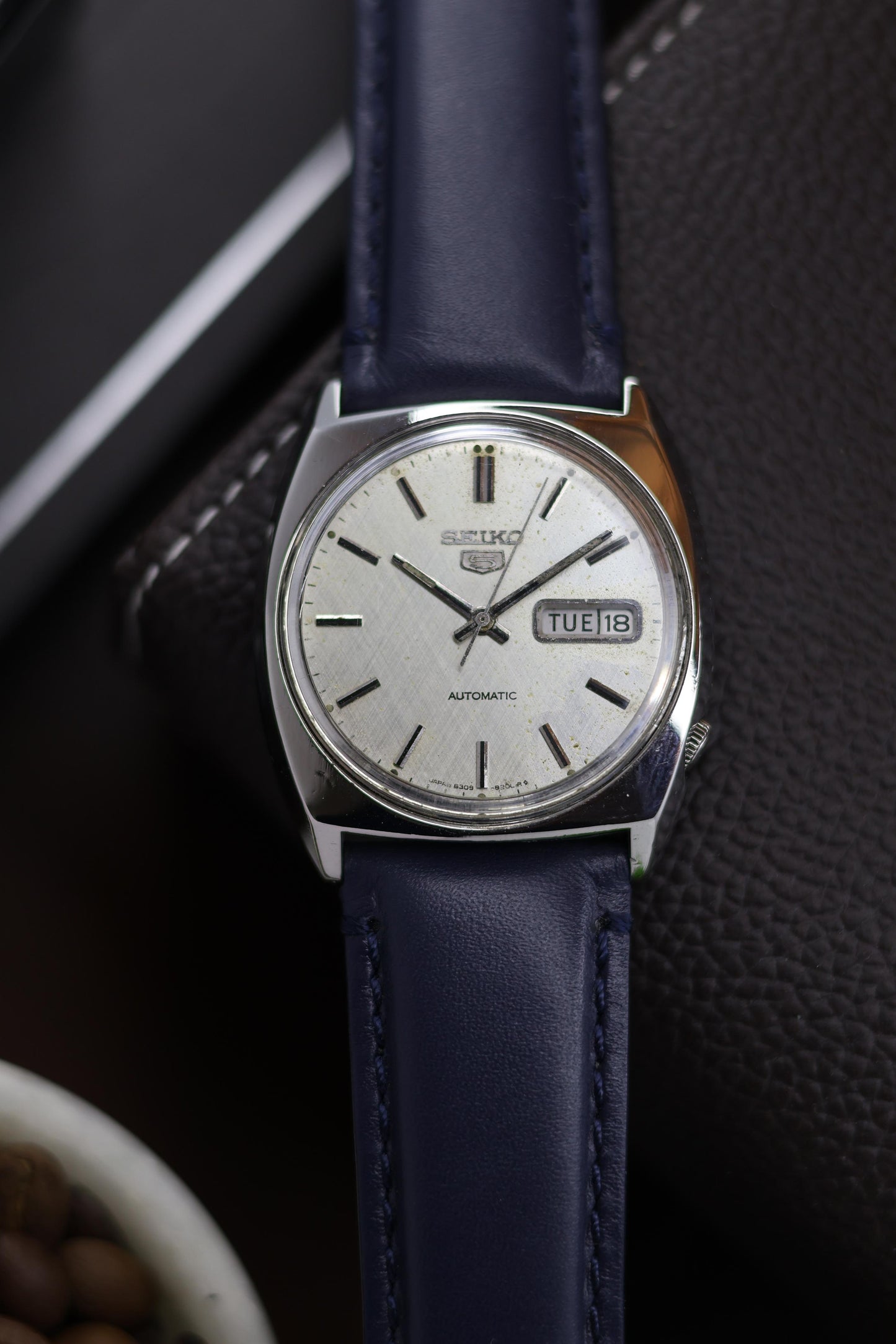 (Super Rare) 1981 Seiko 5 White Dial - Automatic Watch (Pre Owned) - A85