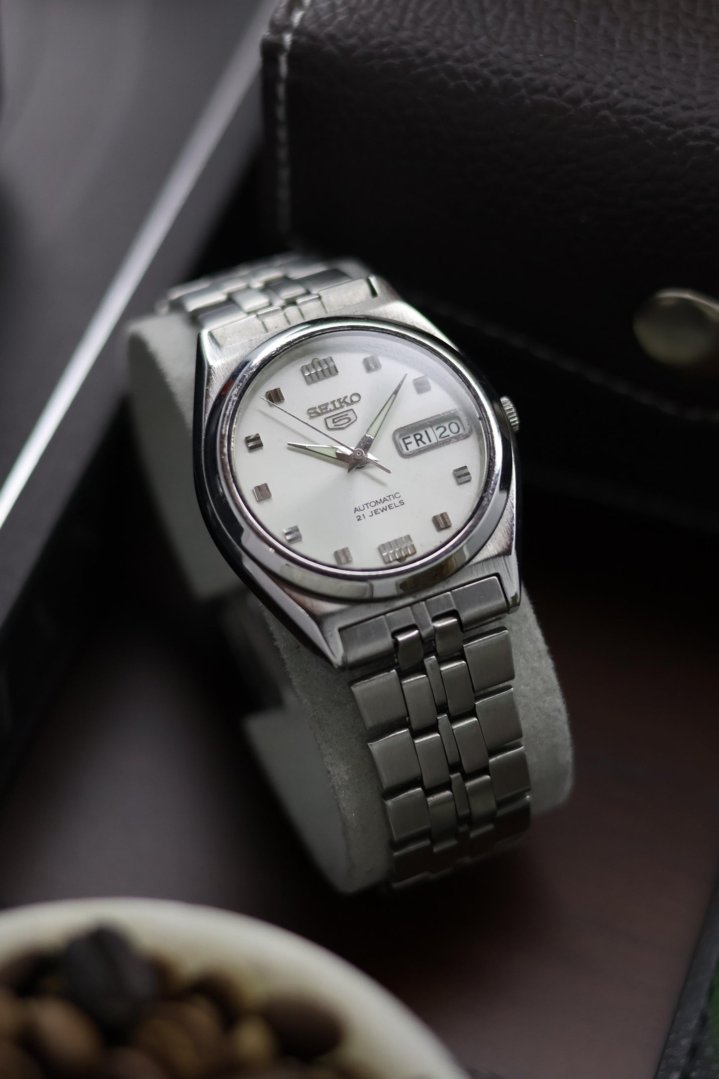 1997 Seiko 5 White Dial - Automatic Watch (Pre Owned) - A67