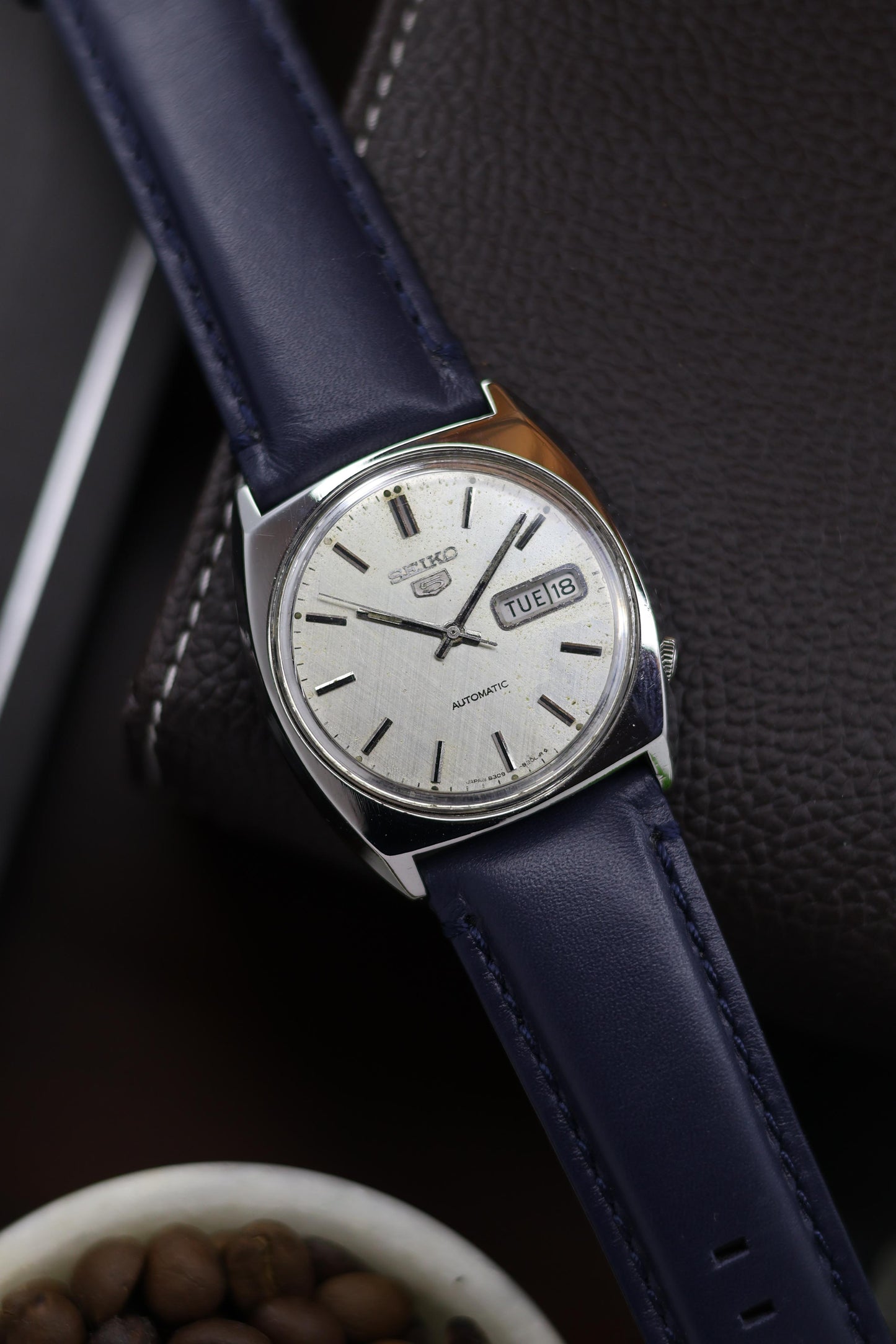 (Super Rare) 1981 Seiko 5 White Dial - Automatic Watch (Pre Owned) - A85