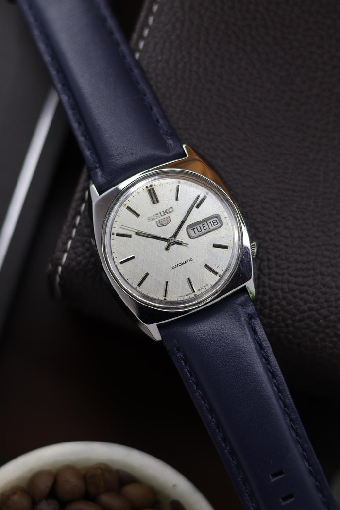 (Super Rare) 1981 Seiko 5 White Dial - Automatic Watch (Pre Owned) - A85
