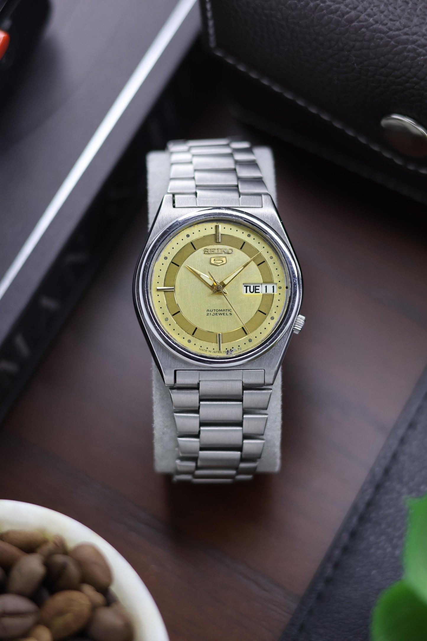 Seiko 5 Champagne Motif Dial - Automatic Vintage Watch (Pre Owned) - A216